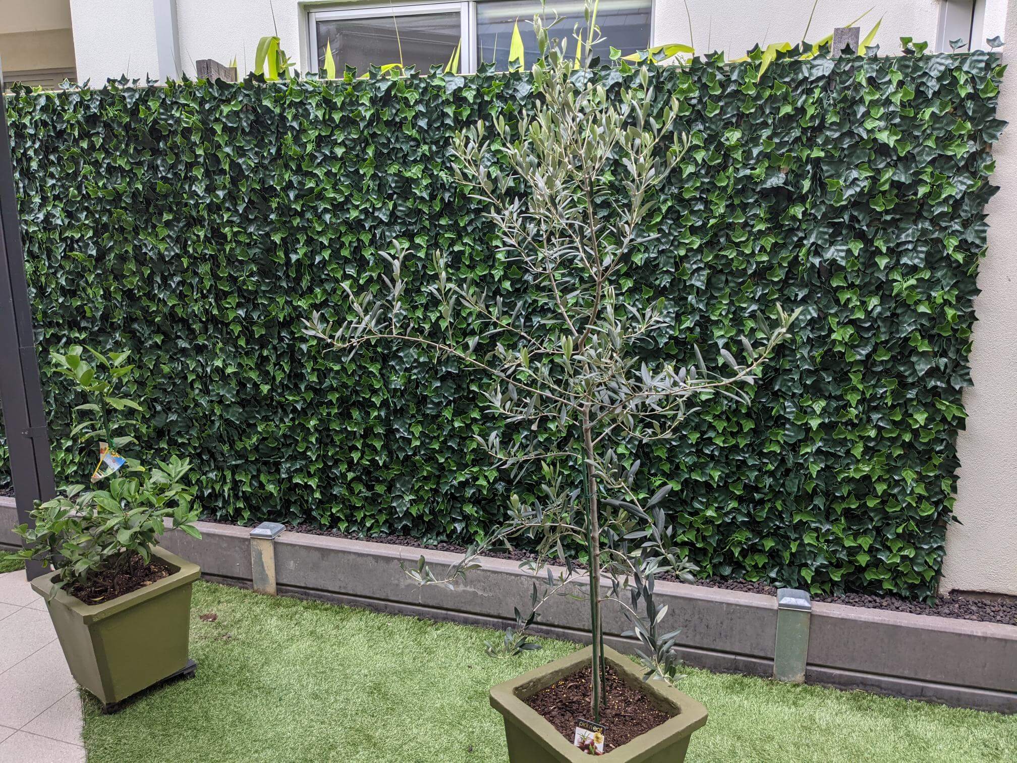 Artificial Ivy Hedge Panel - 1m x 1m UV Resistant Fake Vertical Garden for Indoor & Outdoor Use - Perfect for Privacy Fence, Wall Decor, and Balcony Greenery