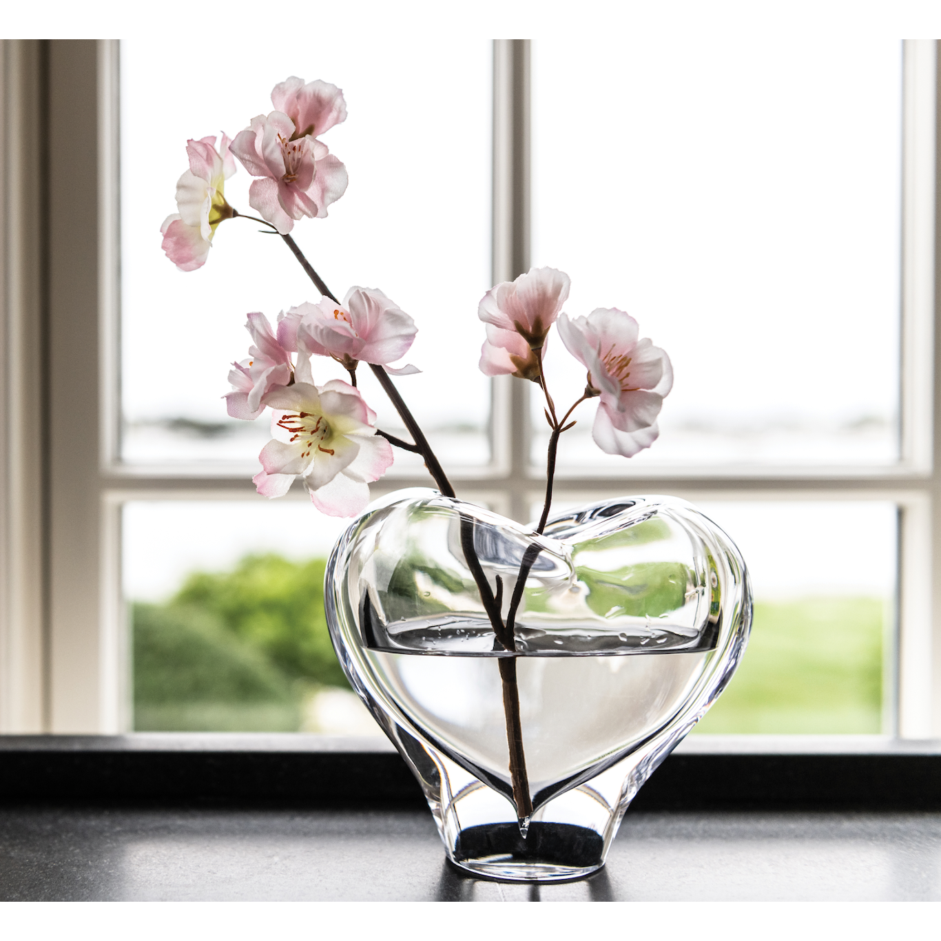 Simon Pearce Romance Vase - Handblown Glass Vase for Wedding Centerpieces, Home Decor & Romantic Gifts - Perfect for Anniversaries, Valentine's Day & Tabletop Decorations