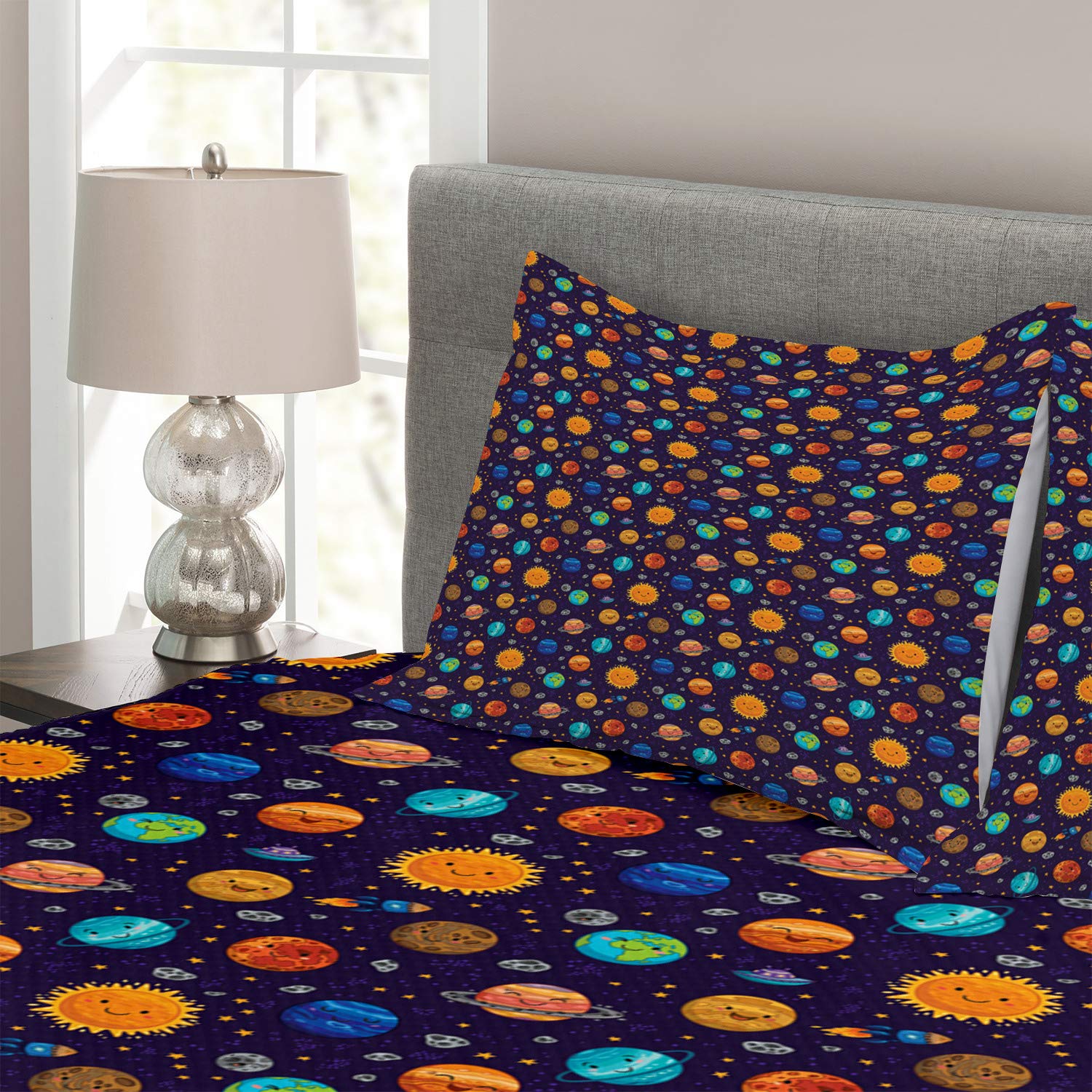 Ambesonne Space Themed King Size Bedspread Set - 3 Piece Comforter Cover & 2 Pillow Shams with Vibrant Planets (Sun, Mercury, Venus, Earth, Jupiter, Mars) and UFO Designs | Perfect for Kids' Room, Sci-Fi Decor, Astronomy Lovers & Space Themed Bedrooms