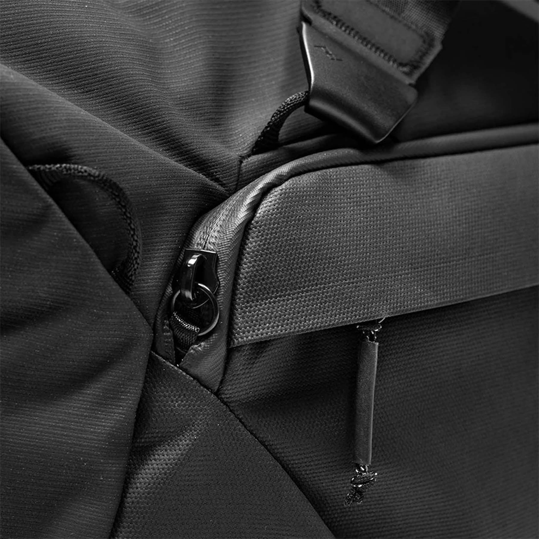Peak Design Travel Duffel 35L - Waterproof Carry-On Duffel Bag for Travel & Outdoor Adventures - Perfect for Airplane, Camping & Gym Use