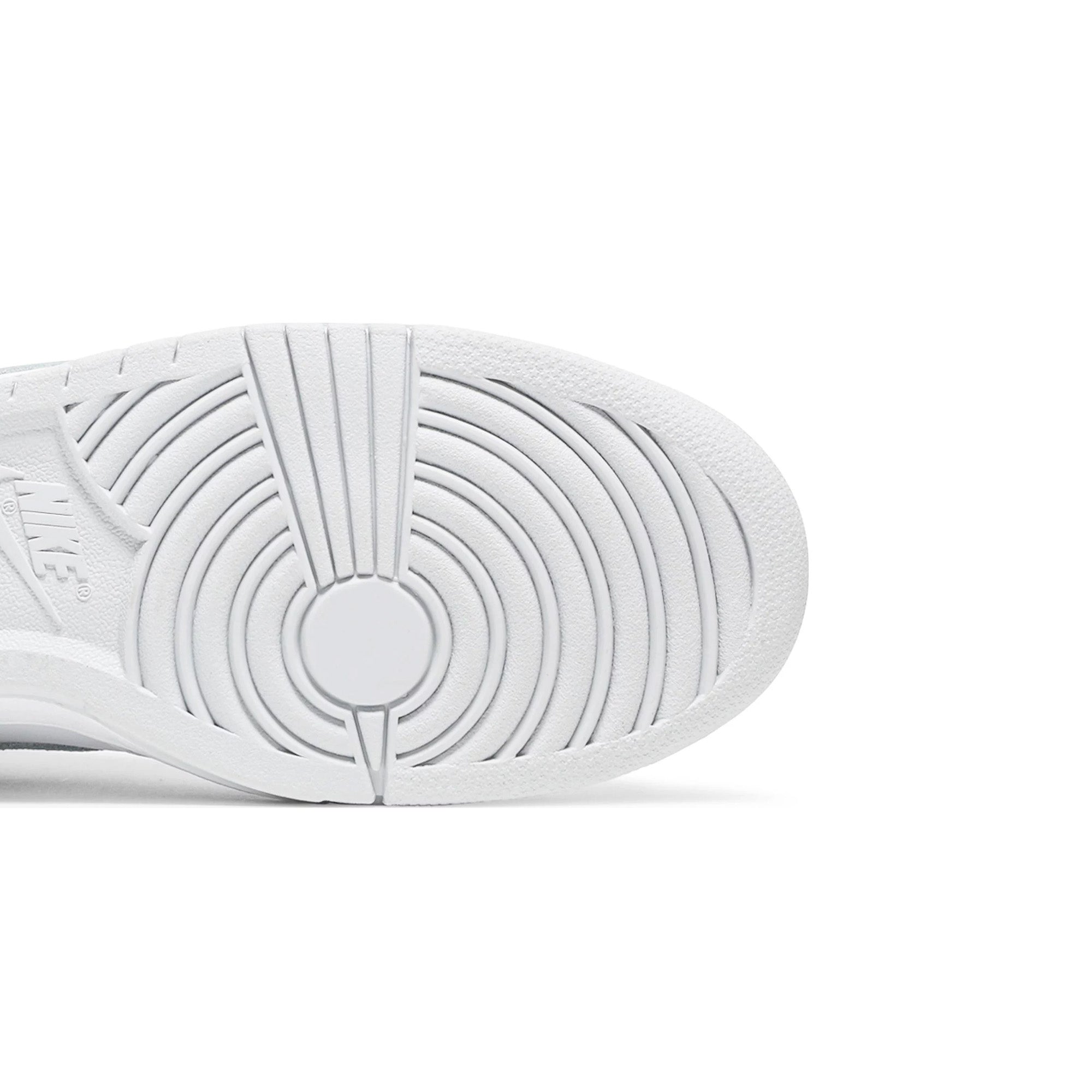 Nike Dunk High SP 'Pure Platinum' - Premium Basketball Shoes for Men & Women - Stylish Sneakers for Casual Wear, Street Fashion & Sports