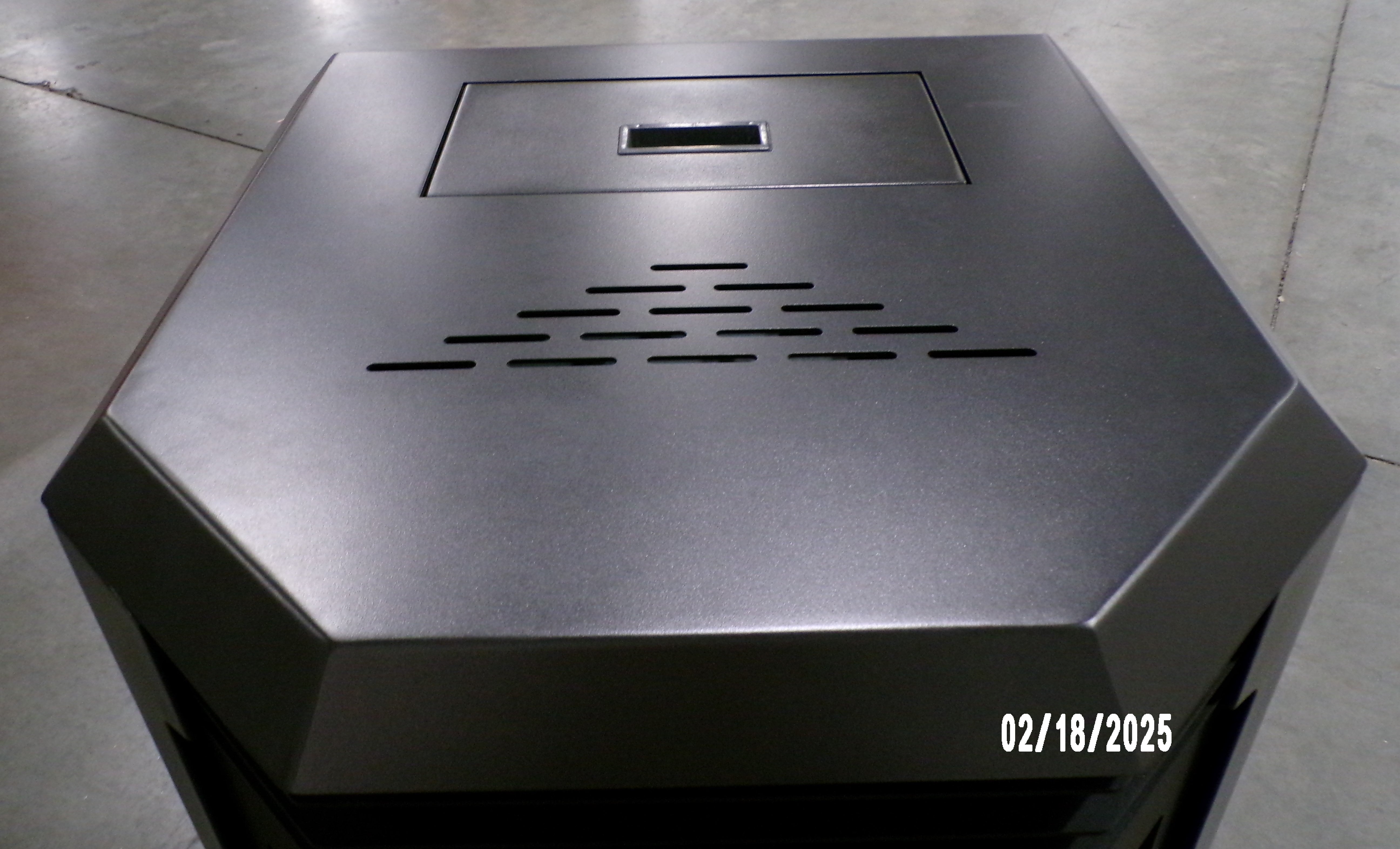 Scratch & Dent HP21 Black Pellet Stove SD0770 - Efficient Home Heating for Winter & Cozy Fireplace Alternative