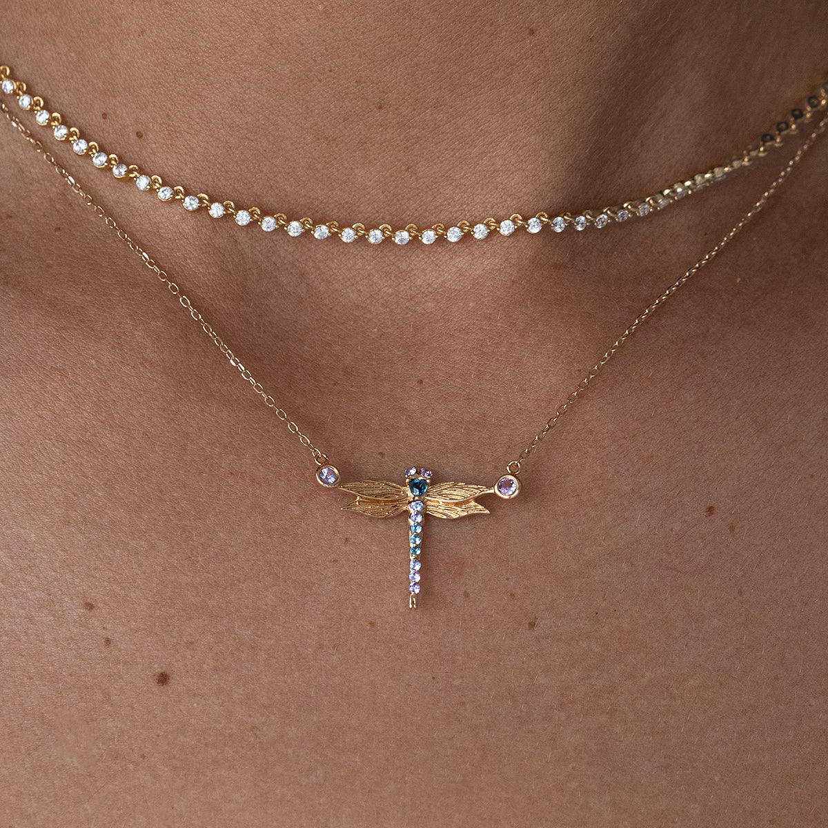 Exquisite Dragonfly Pendant Necklace for Women - Elegant Jewelry Gift for Her - Perfect for Birthdays, Anniversaries & Special Occasions