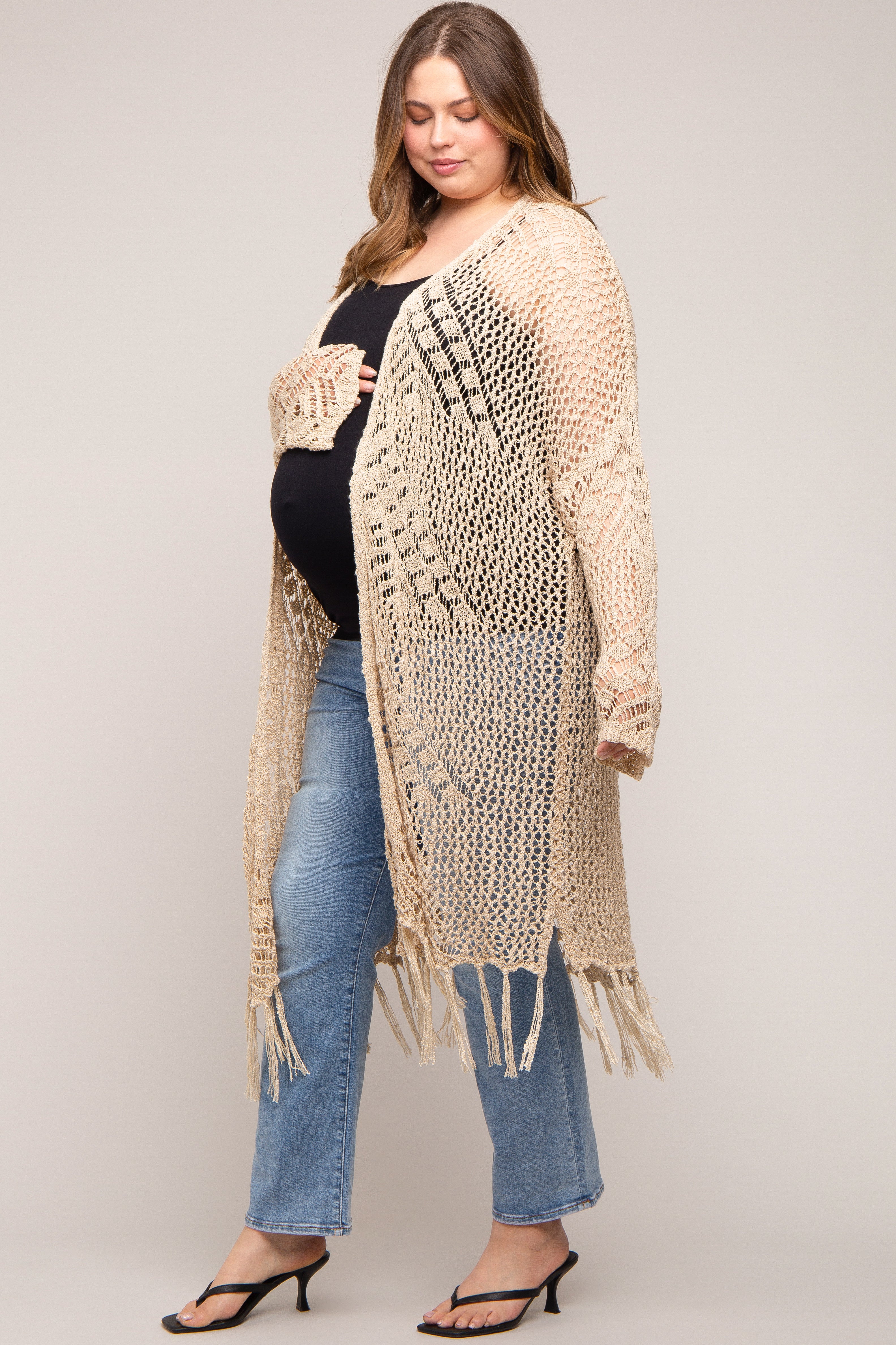 Beige Crochet Fringe Hem Maternity Plus Size Cardigan for Women - Cozy Pregnancy Sweater for Nursing, Baby Shower & Photo Shoots