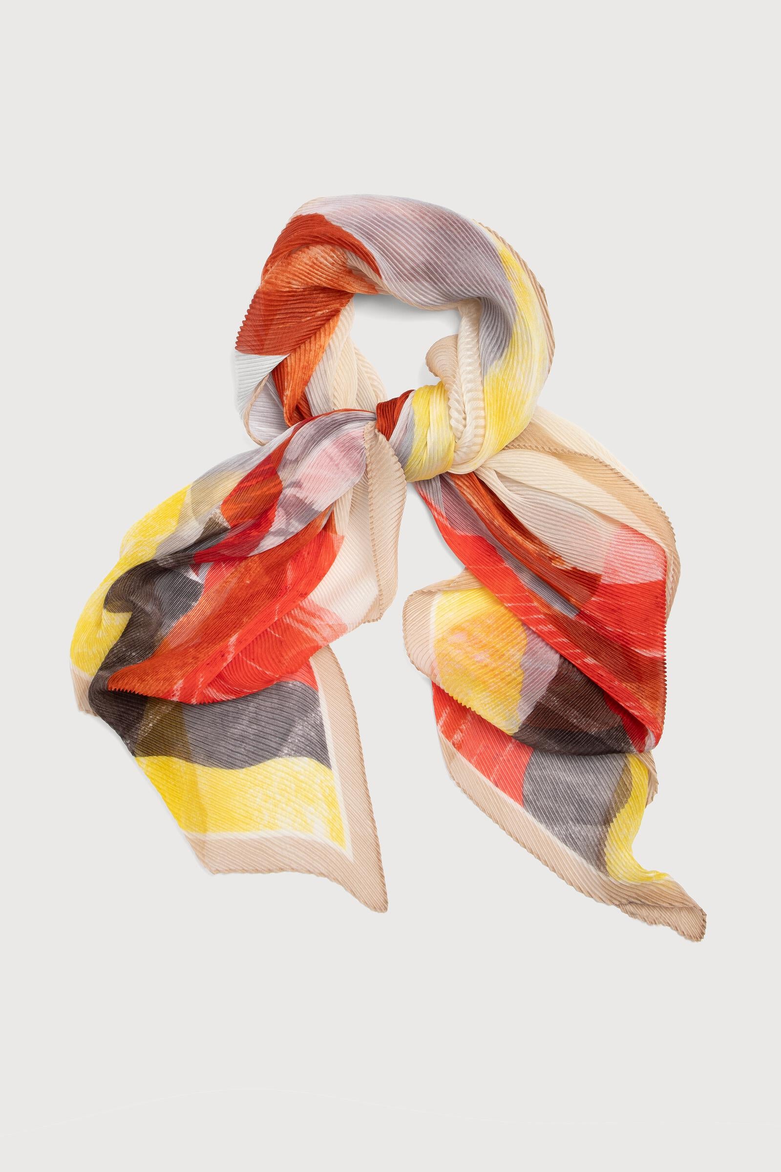 Stylish Abstract Shapes Pleated Scarf - Fashionable Womens Accessory for Fall & Winter Outfits, Office Wear & Special Occasions