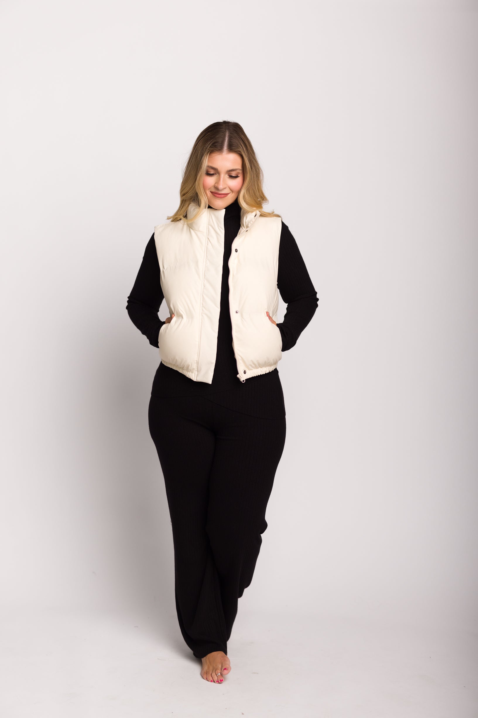 Aspen Vest for Women - Soft & Warm Cappuccino Foam Puffer Jacket - Lightweight Winter Coat for Outdoor Activities, Hiking & Casual Wear