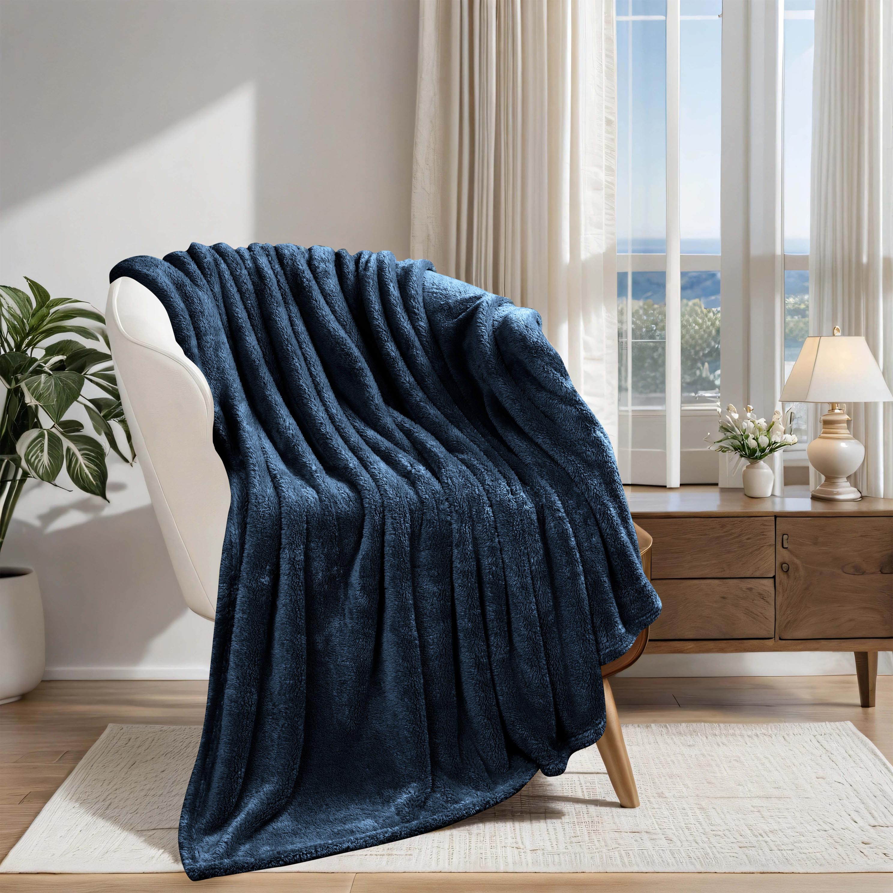 Classic Solid Fleece Plush Medium Weight Fluffy Soft Blanket - Cozy & Warm for Bed, Sofa, Travel & Gifts | Ultra-Soft Throw Blanket for All Seasons