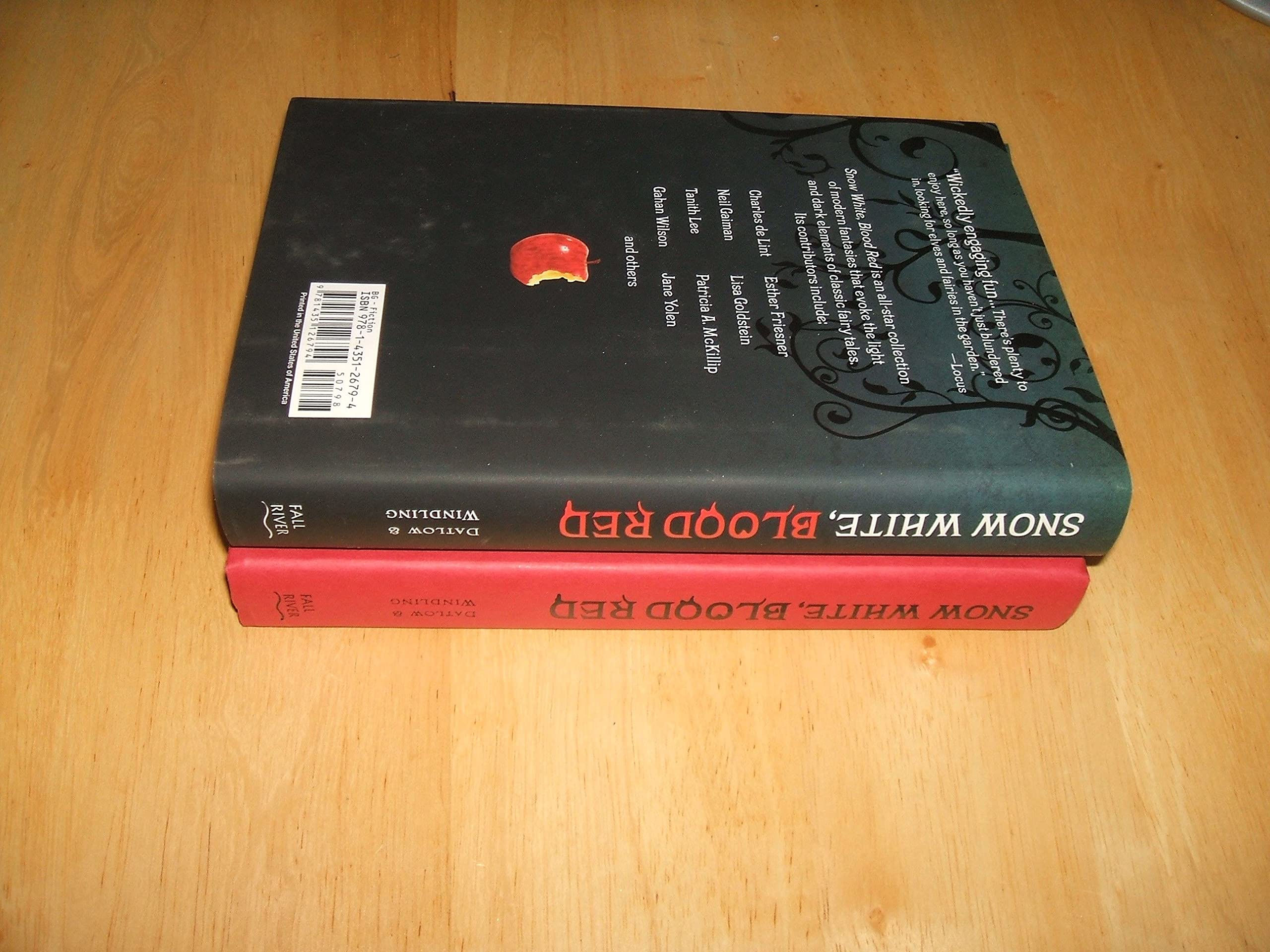Snow White Blood Red - Classic Fairy Tale Book for Kids & Adults - Perfect for Bedtime Stories, Gifts, and Book Collections