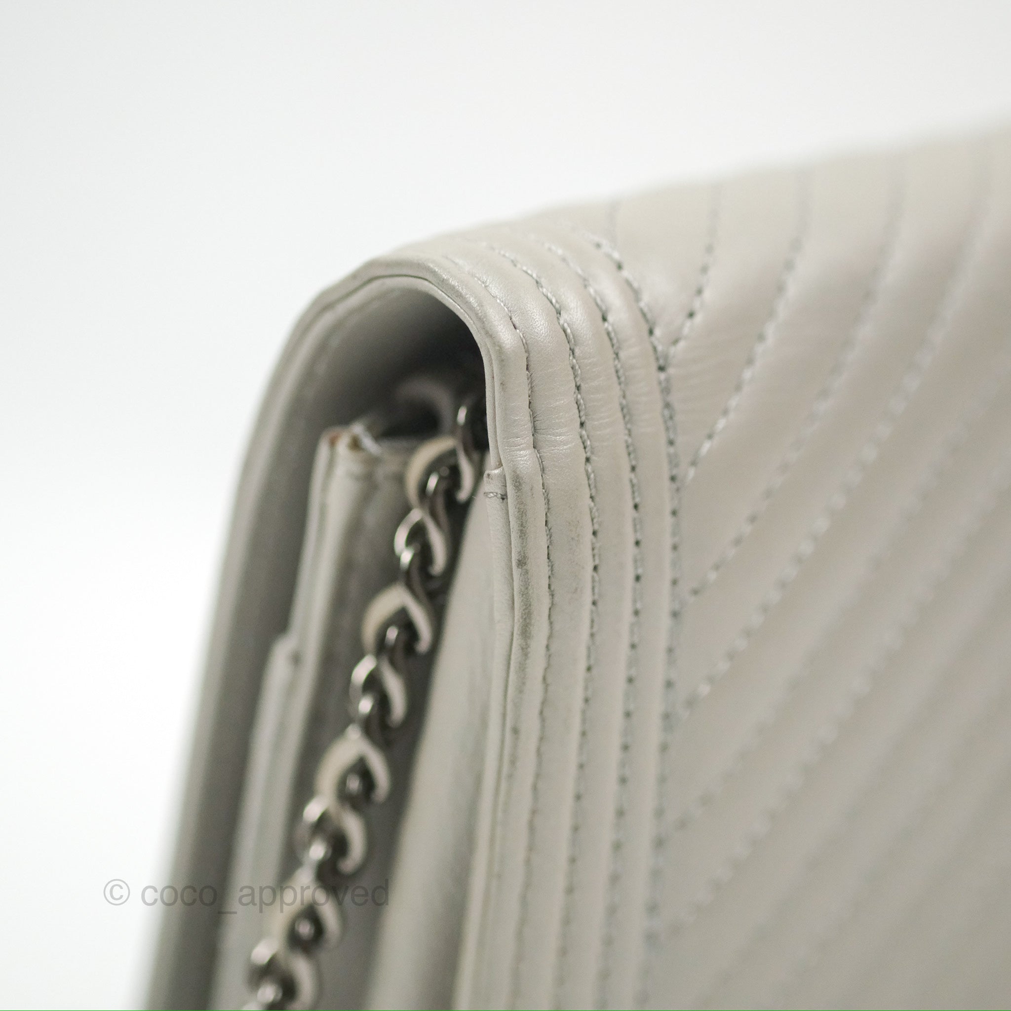Chanel Chevron Boy Wallet on Chain WOC in Grey Lambskin with Gun Metal Hardware - Luxury Crossbody Bag for Women, Perfect for Evening Events & Daily Use