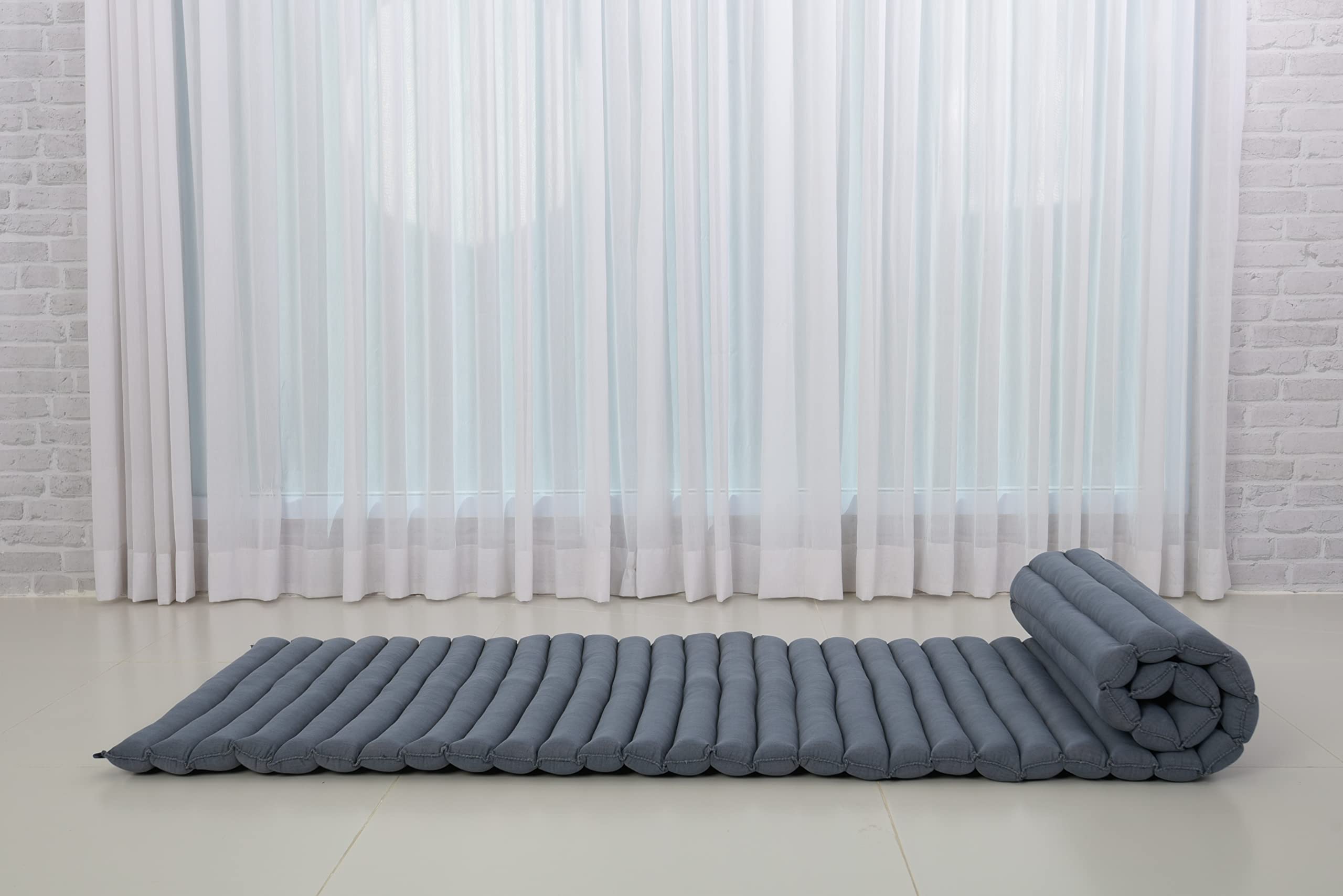 Leewadee Foldable Floor Mattress - Japanese Roll Up Futon & Trifold Tatami Mat - Guest Floor Bed & Camping Mattress - Thai Massage Mat with Kapok Filling (75