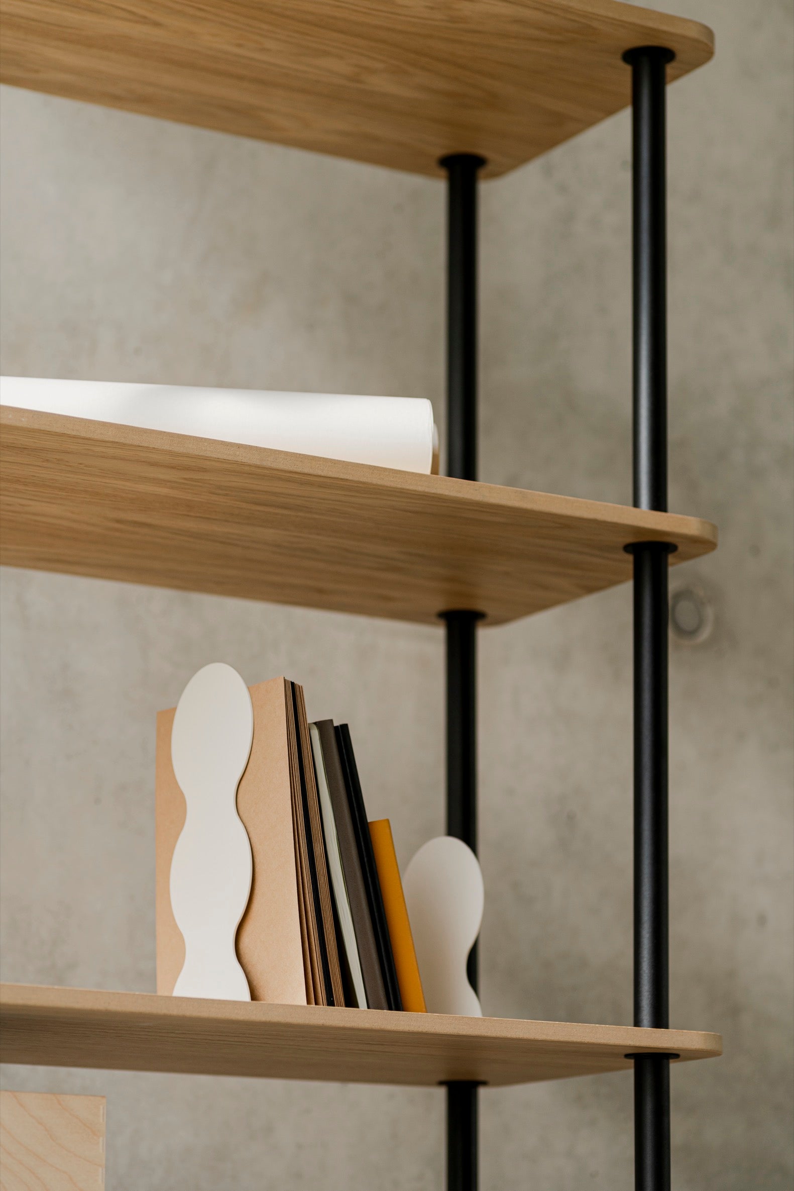 5-Tier Teidi Bookcase - Sturdy Wooden Bookshelf for Home & Office - Perfect for Organizing Books, Decor & Storage