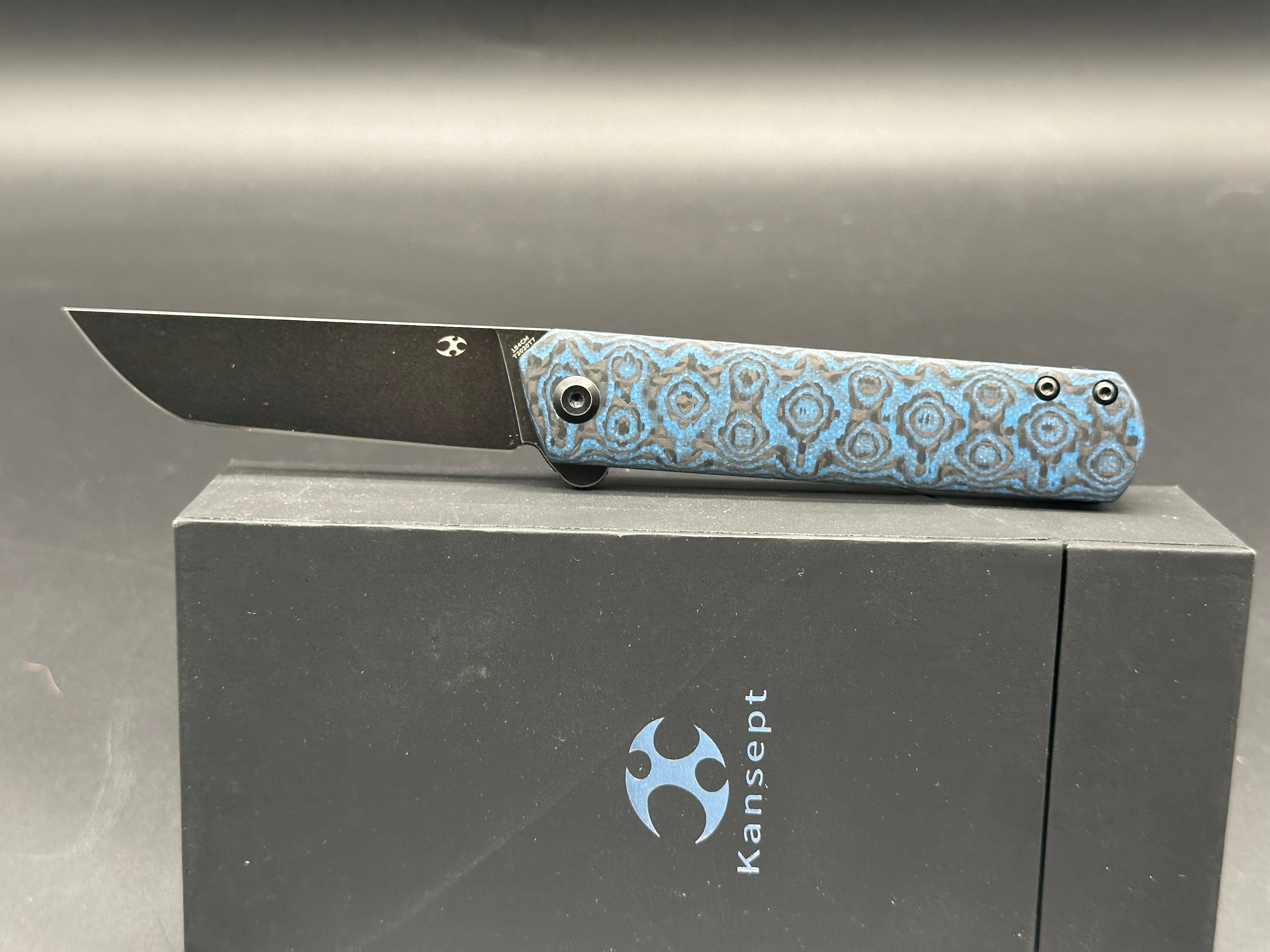Kansept Foosa Slip Joint Pocket Knife - Black/Blue Carbon Fiber Handle, 3 Black SW Blades - EDC Folding Knife for Camping, Hiking & Everyday Carry