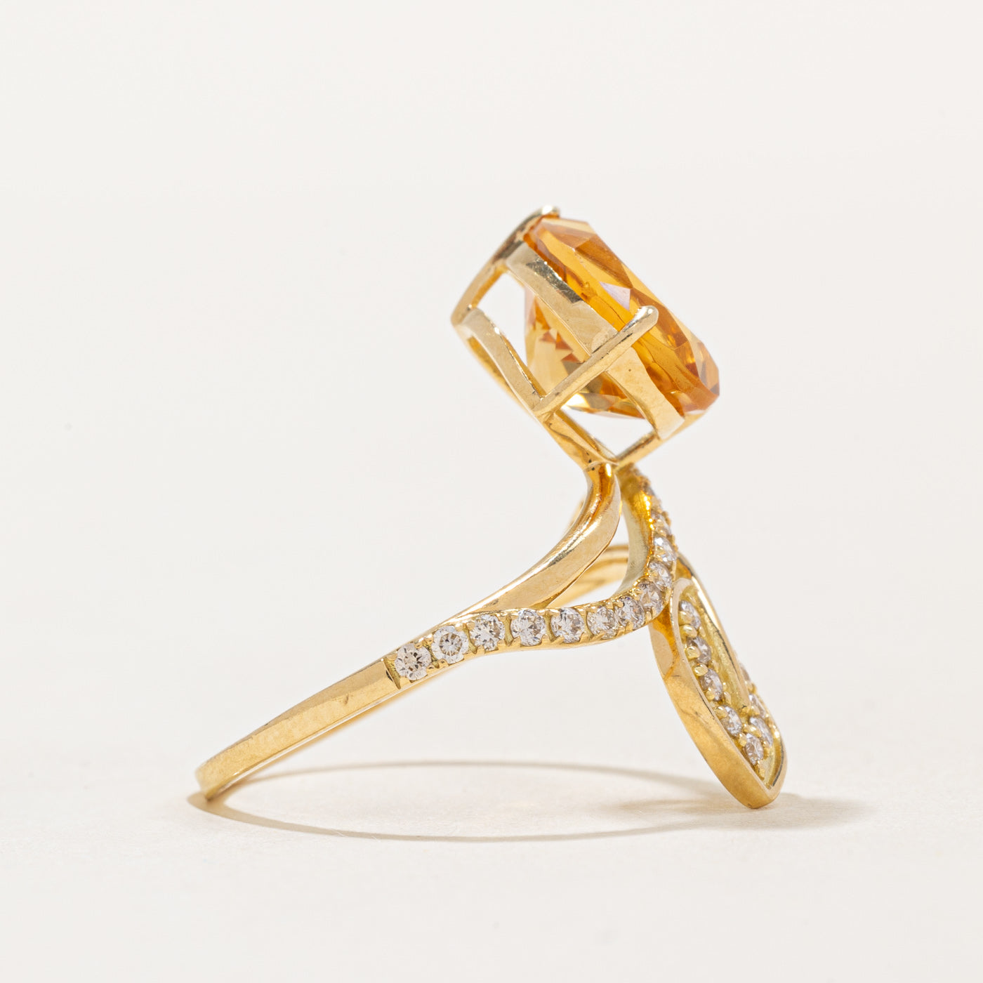 2.25ct Citrine & 0.30ct Diamond Leaf Ring - Size 6.5 - Elegant Nature-Inspired Jewelry for Women - Perfect for Weddings, Anniversaries & Special Occasions
