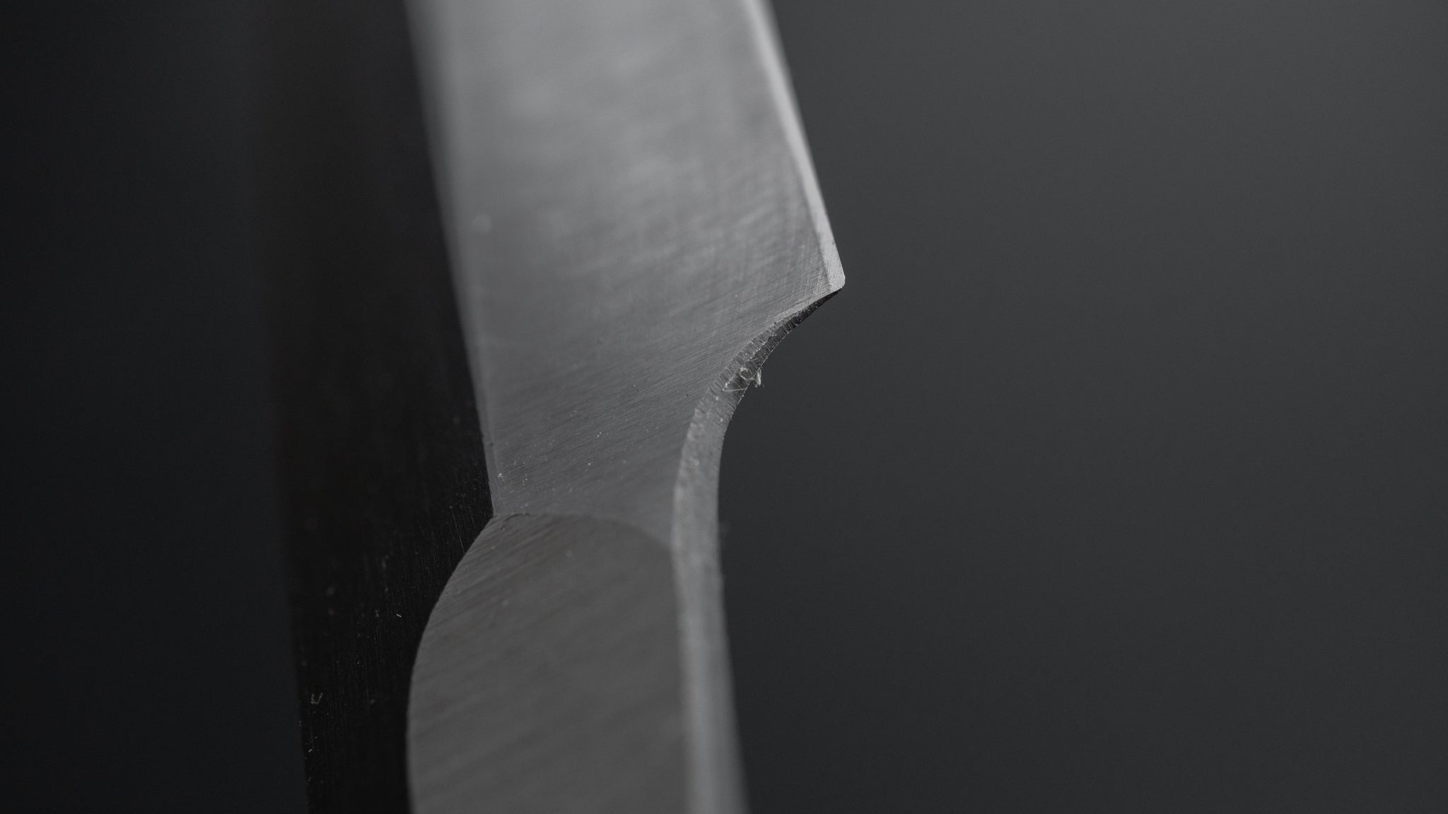 Iwasaki Kamisori Razor Medium - Japanese Straight Edge Razor for Professional Barbers & Shaving Enthusiasts | Perfect for Traditional Wet Shaving & Beard Grooming
