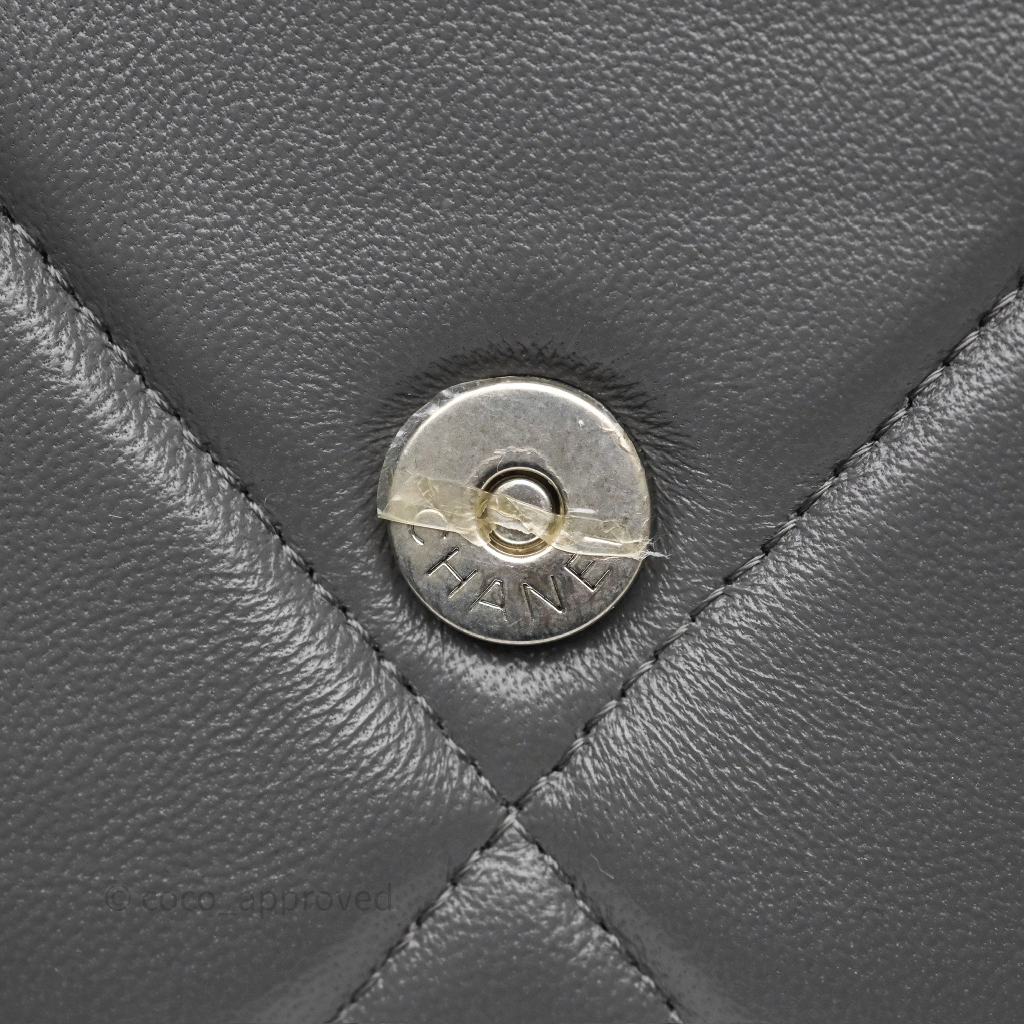Chanel 19 Wallet on Chain WOC Crossbody Bag - Grey Lambskin Leather with Mixed Hardware - Perfect for Evening Out & Daily Use