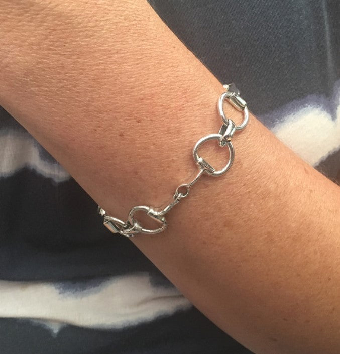 Elegant Silver Horse Bit Bracelet for Women - Classic Western Style Jewelry Gift for Cowgirls, Equestrians & Fashion Lovers | Perfect for Rodeos, Horse Shows & Everyday Wear