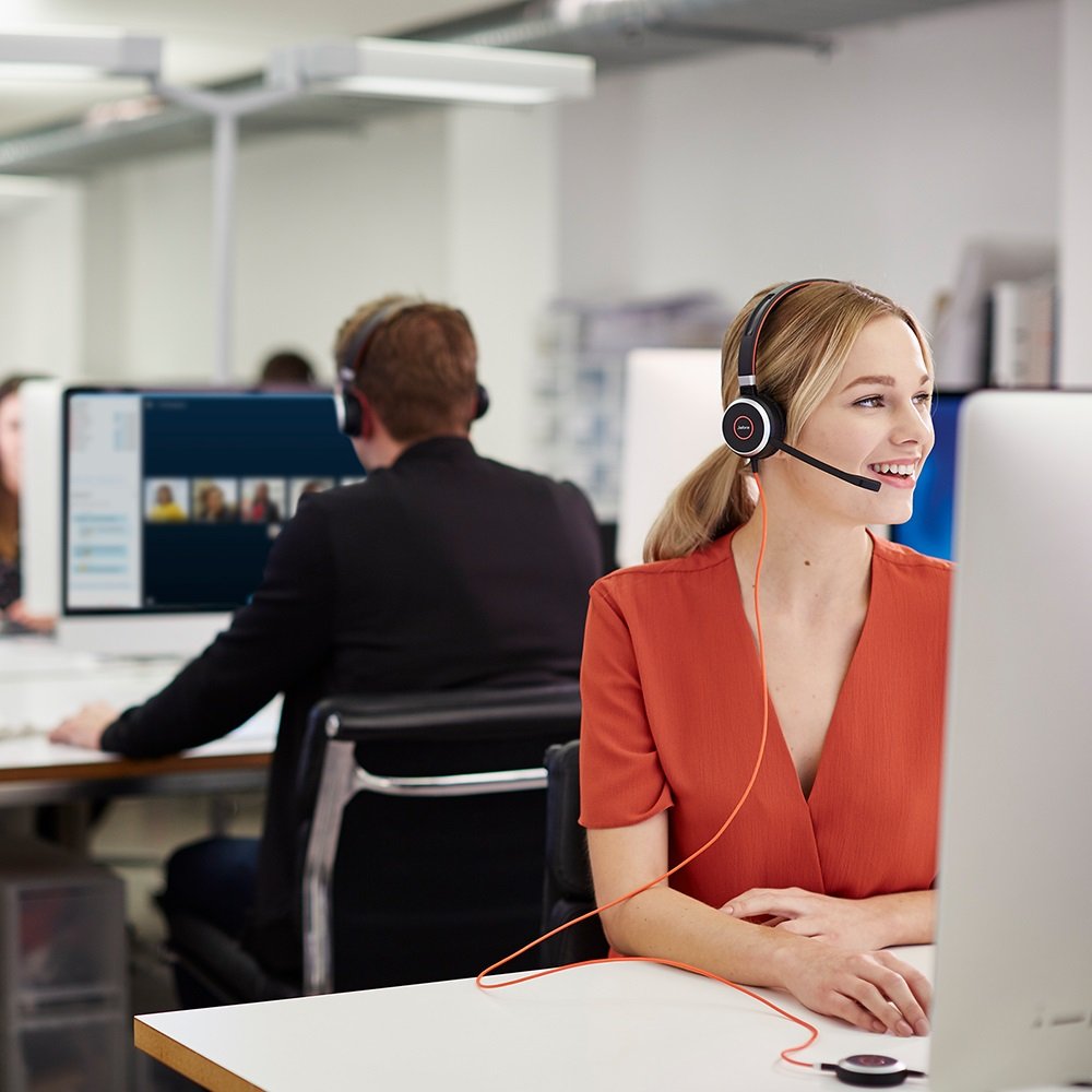 Jabra Evolve 40 UC Stereo Wired Headset with Noise-Canceling Mic | Professional Office Headphones for Calls & Music | Certified Renewed (US Retail Packaging) - Perfect for Remote Work, Video Conferencing & Gaming