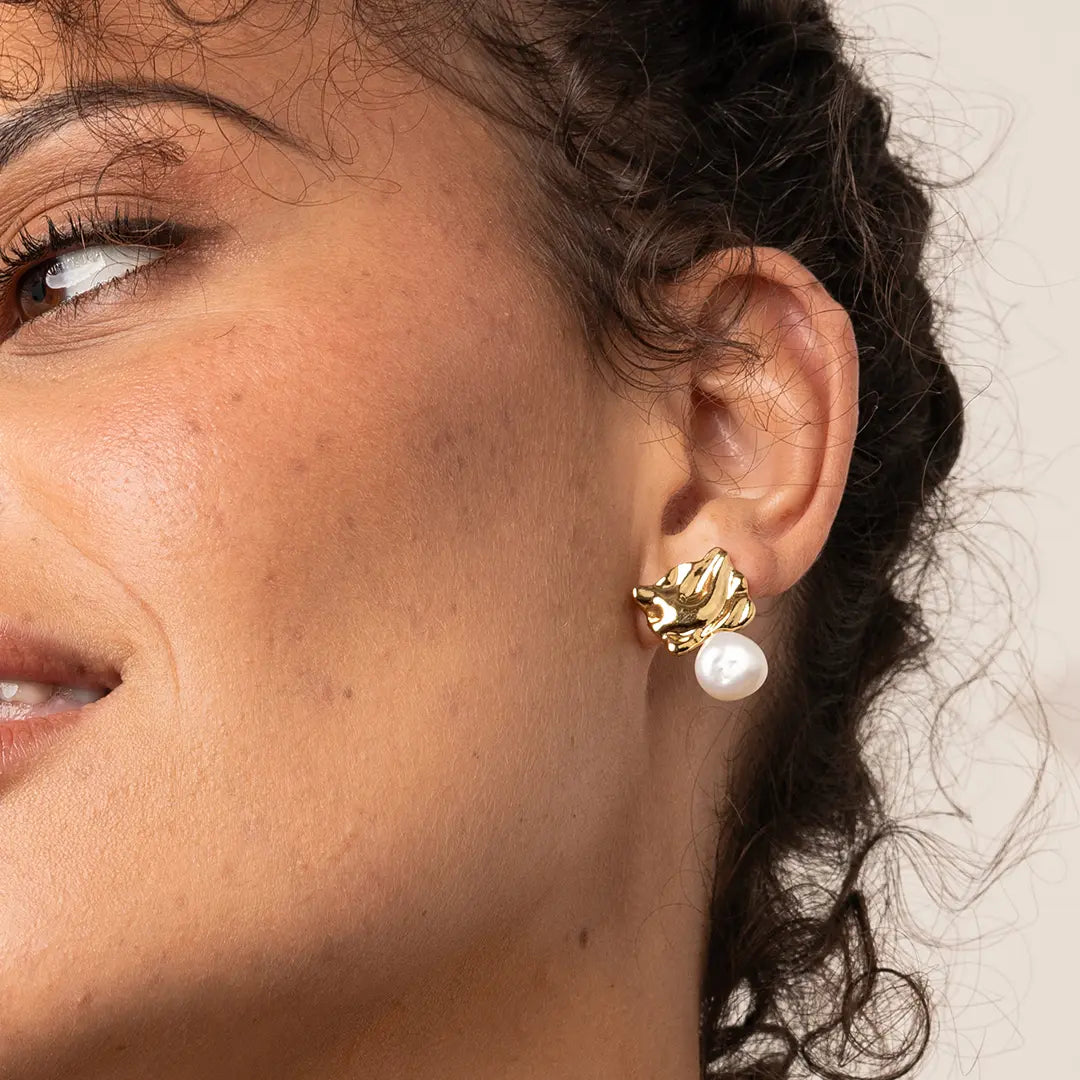Dune Pearl Stud Earrings for Women - Genuine Pearl Jewelry Set - Elegant & Timeless Gift for Her - Perfect for Weddings, Parties & Everyday Wear
