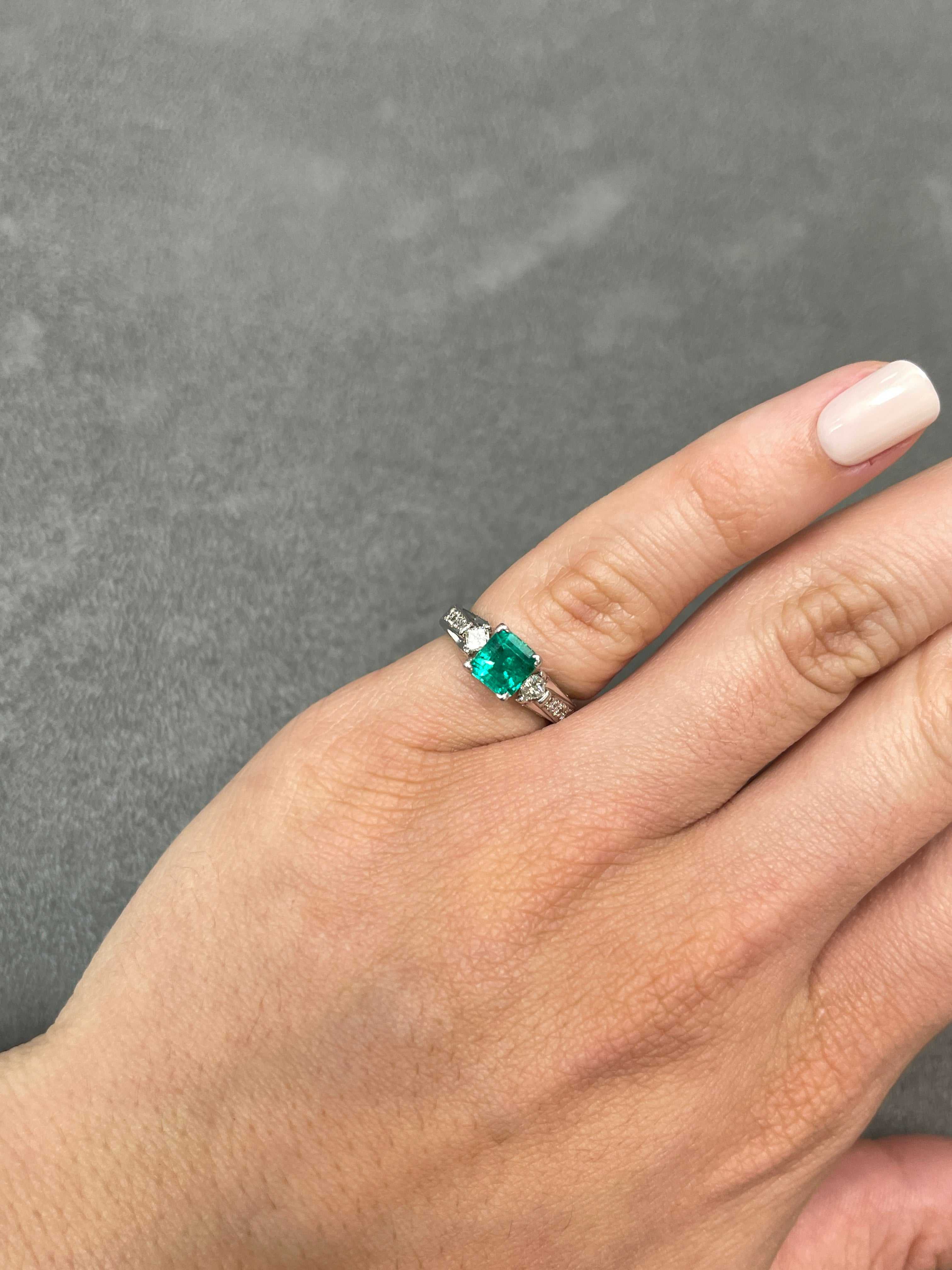 1.40tcw Asscher Cut Colombian Emerald & Princess Cut Diamond Round Engagement Ring in 14K Gold - Perfect for Proposals, Anniversaries & Bridal Jewelry