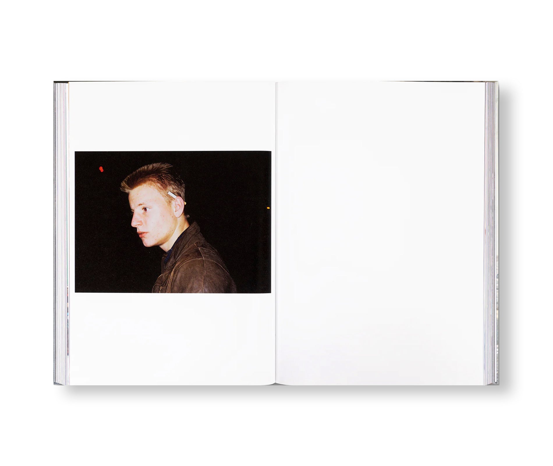RAY’S A LAUGH by Richard Billingham - British Photography Book - Perfect for Art Lovers, Photography Enthusiasts & Book Collectors - Great Gift for Birthdays, Holidays & Home Decor