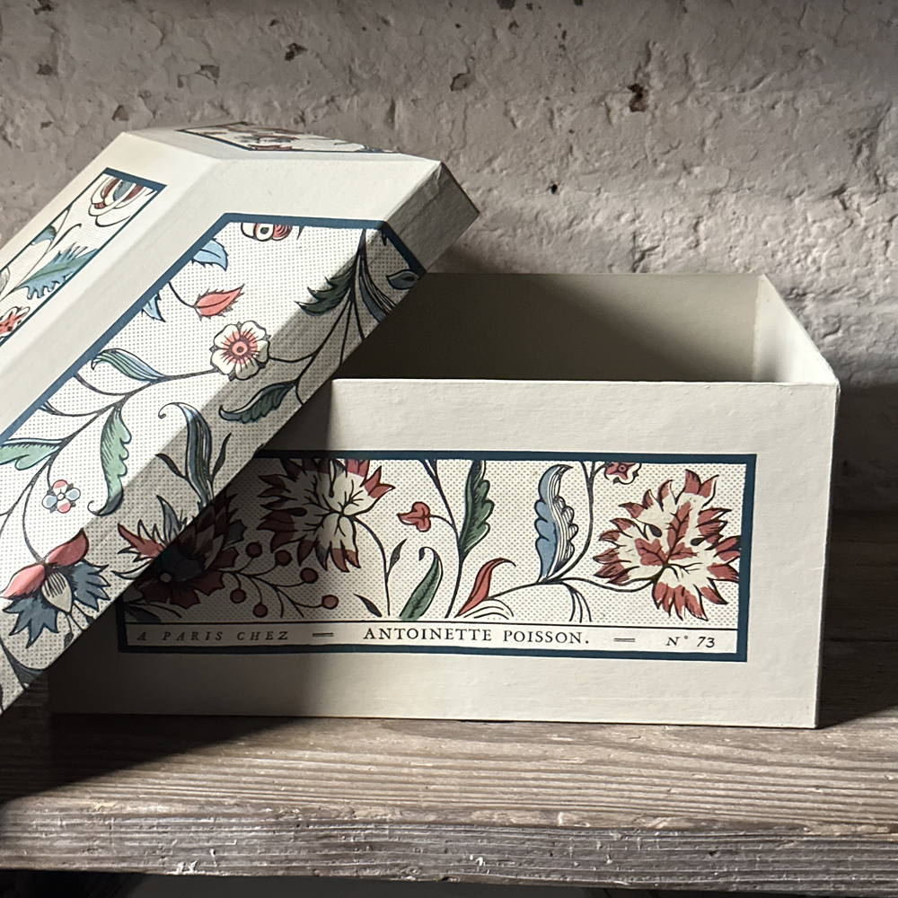 Antoinette Poisson Large Wedding Gift Box in Mignonette No. 73A - Perfect for Bridal Shower, Anniversary & Luxury Present Packaging