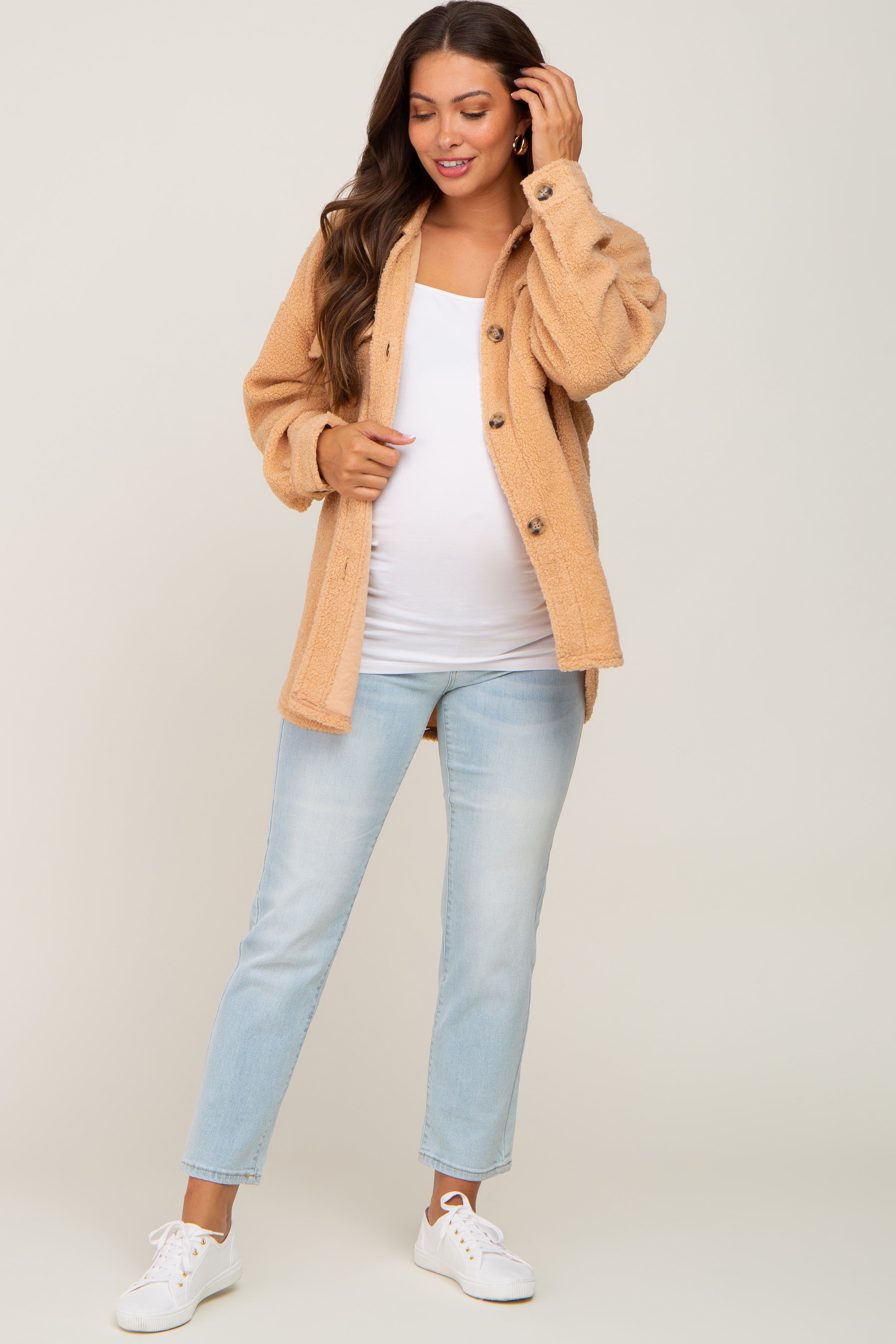 Cozy Beige Fleece Maternity Shirt Jacket for Pregnant Women - Soft & Warm Open Front Cardigan for Pregnancy Comfort at Home or Outdoors
