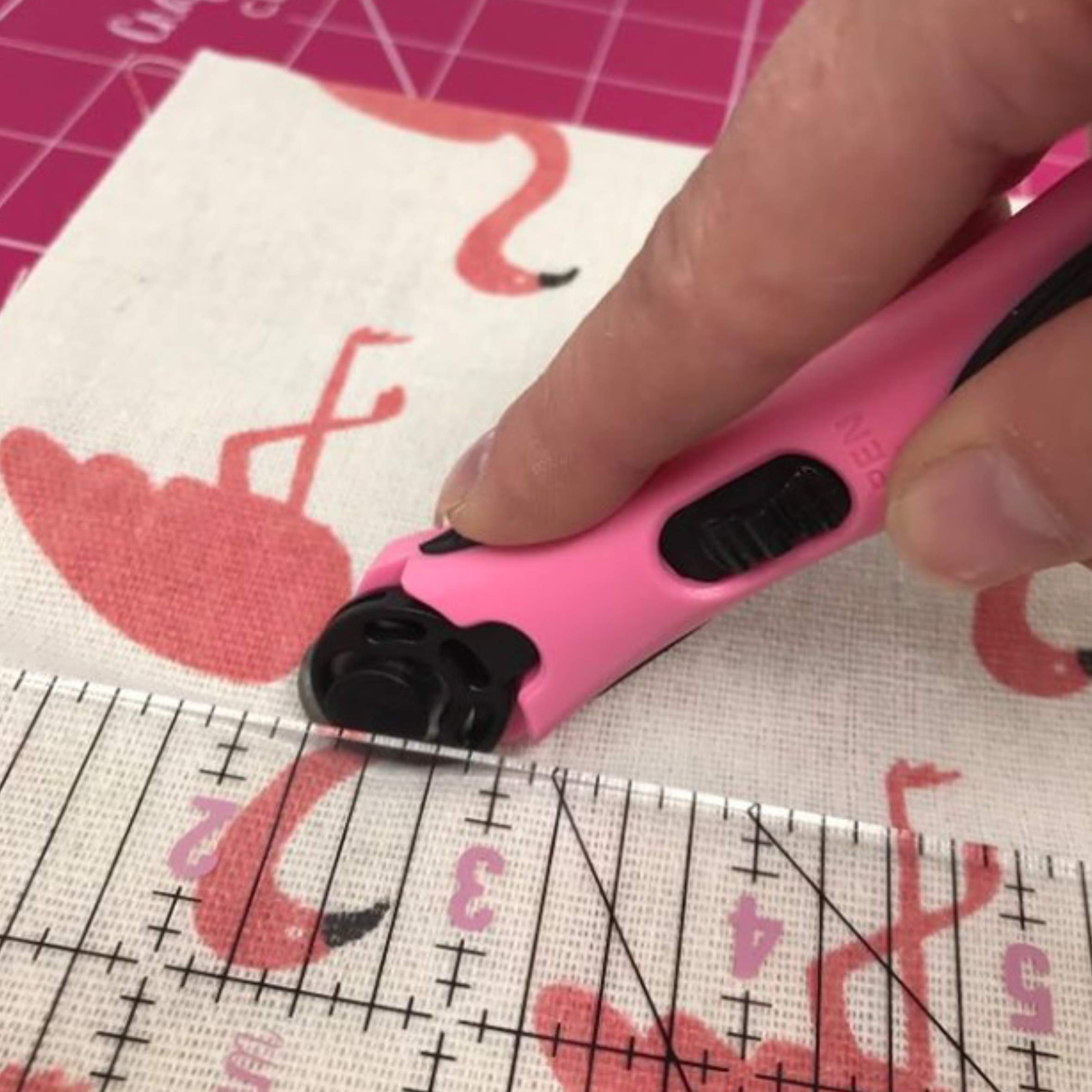 Pink 18mm Rotary Cutter with Soft Grip - Ergonomic Design for Right & Left Handed Users - Perfect for Quilting, Sewing, Fabric Cutting and DIY Crafts