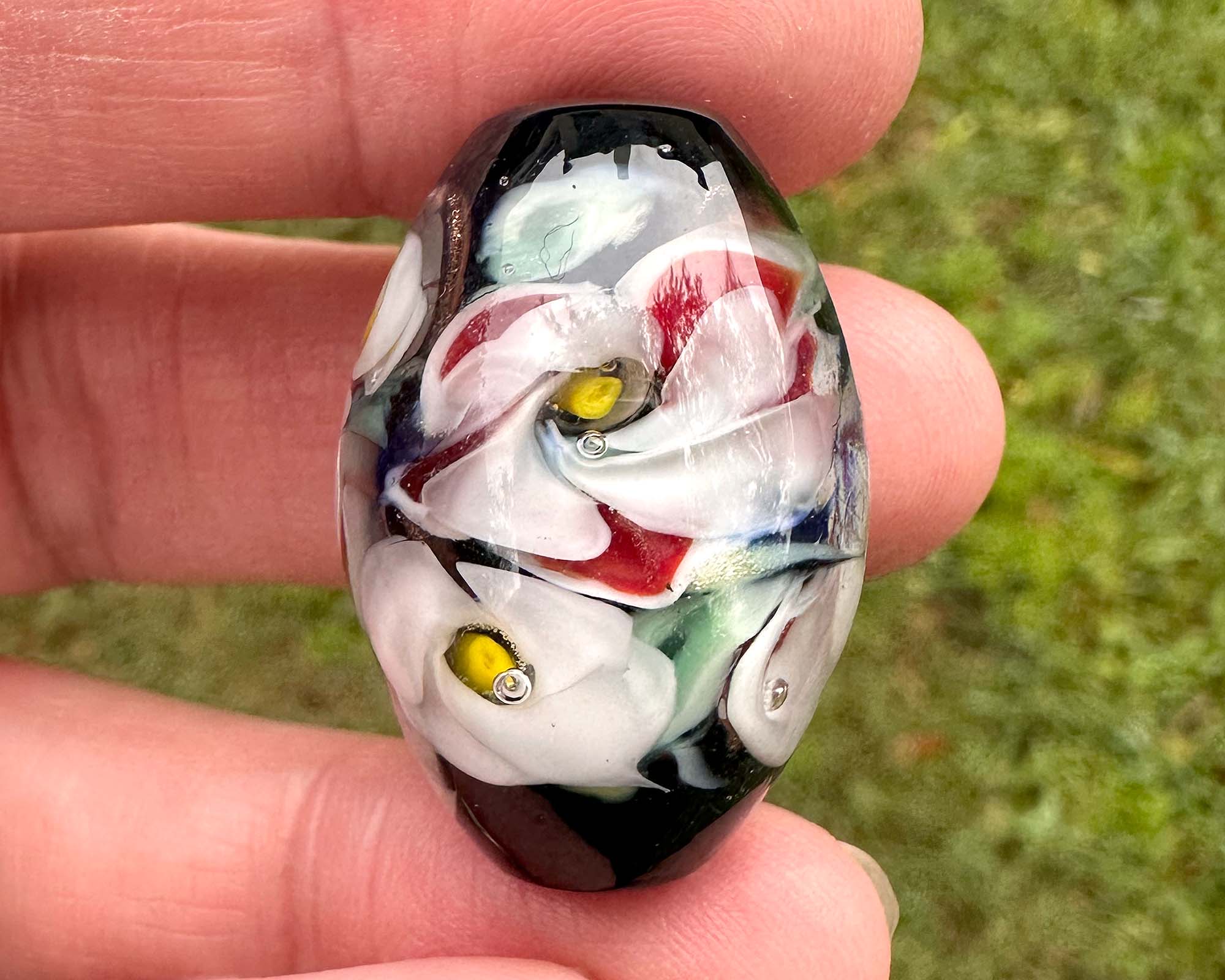 Handmade White & Red Floral Lampwork Glass Focal Bead for Jewelry Making - Perfect for Necklaces, Bracelets, and DIY Craft Projects