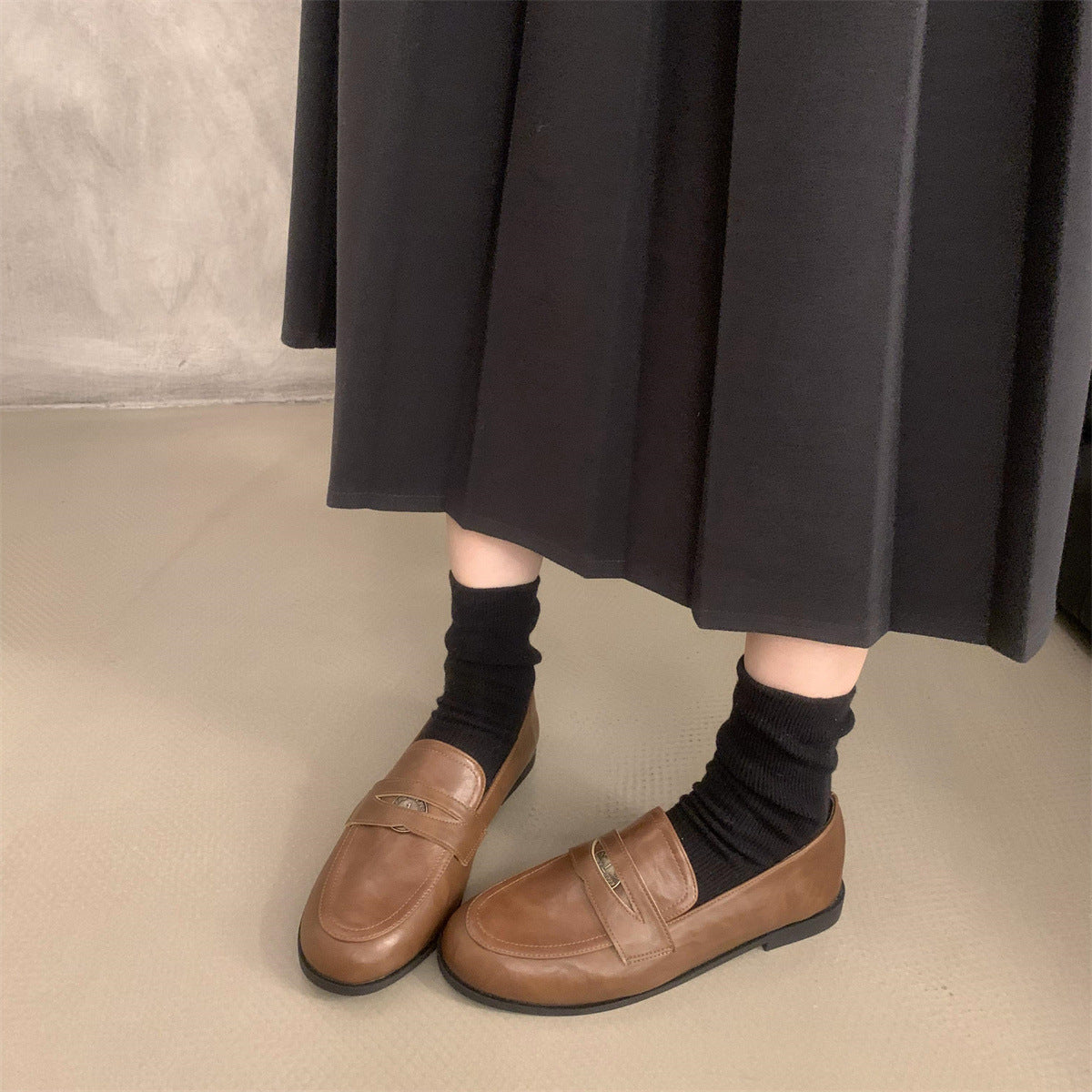 2025 Trendy British College Style Women's Flat Bottom Leather Loafers - Fashionable Round Toe Casual Slip-On Shoes for Autumn | Perfect for Work, School & Everyday Outfits