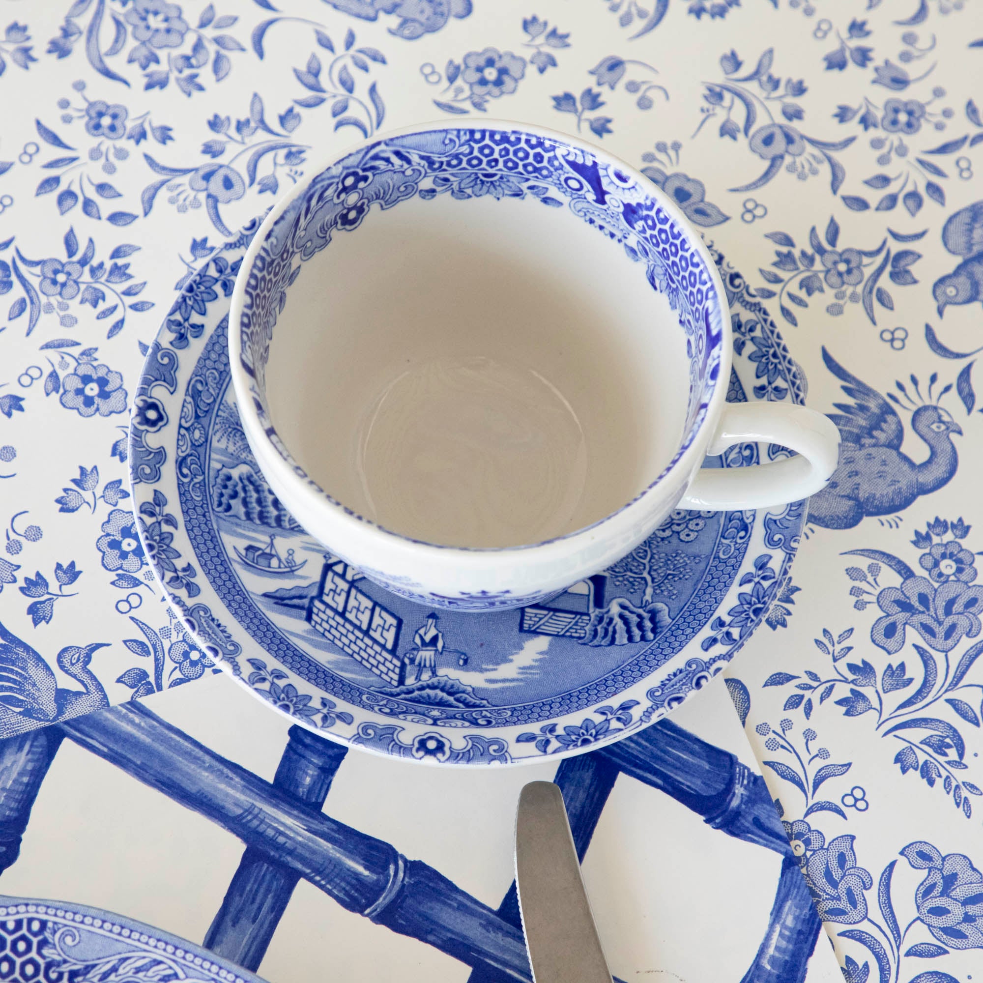 Blue Willow Dinnerware Set by Burleigh – Elegant English Bone China Plates, Bowls & Cups – Perfect for Formal Dining, Tea Parties & Home Decor