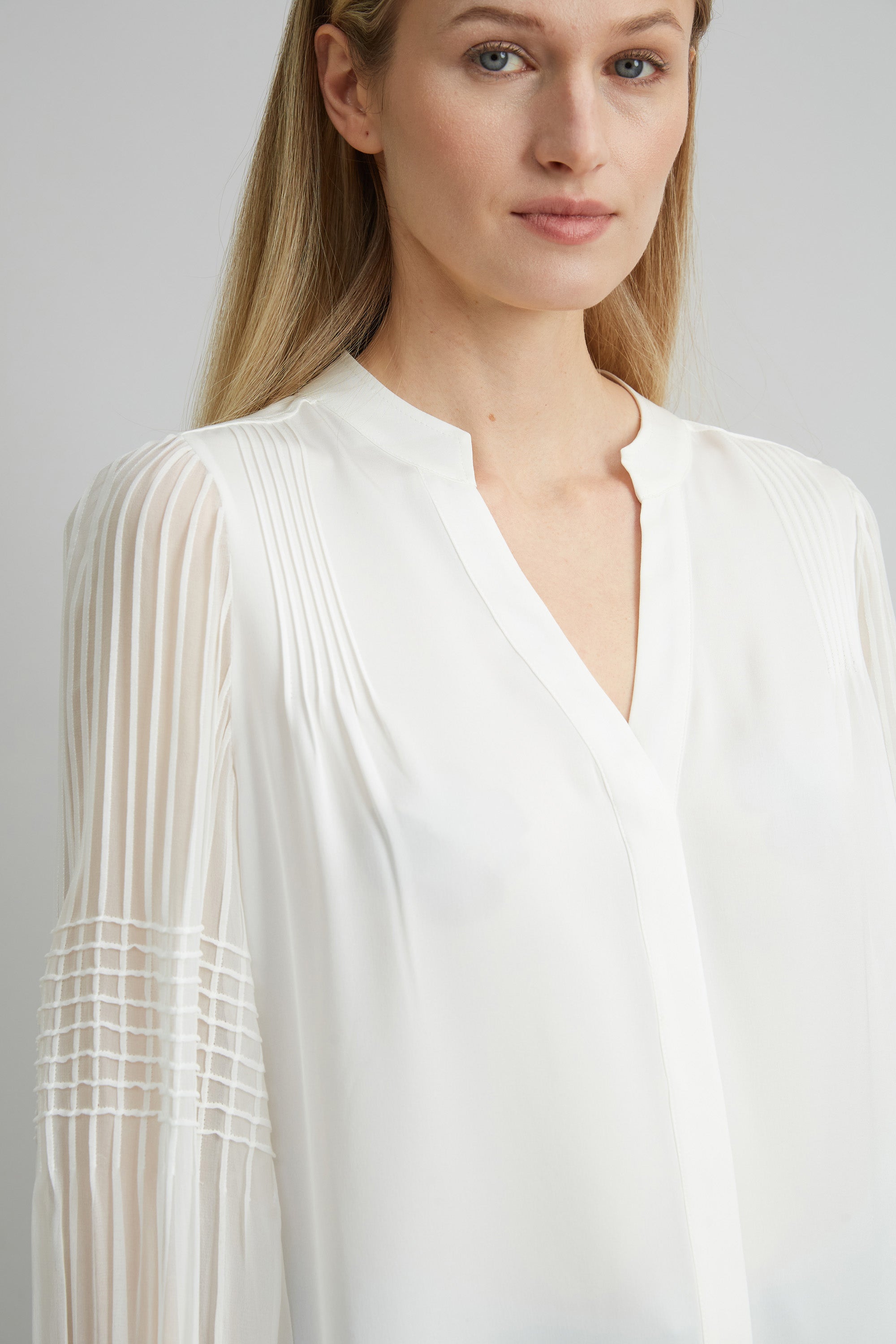 Elegant Chiffon Button Down Shirt for Women - Flowy Blouse with Long Sleeves & Front Buttons - Perfect for Office Wear, Date Night & Casual Outfits