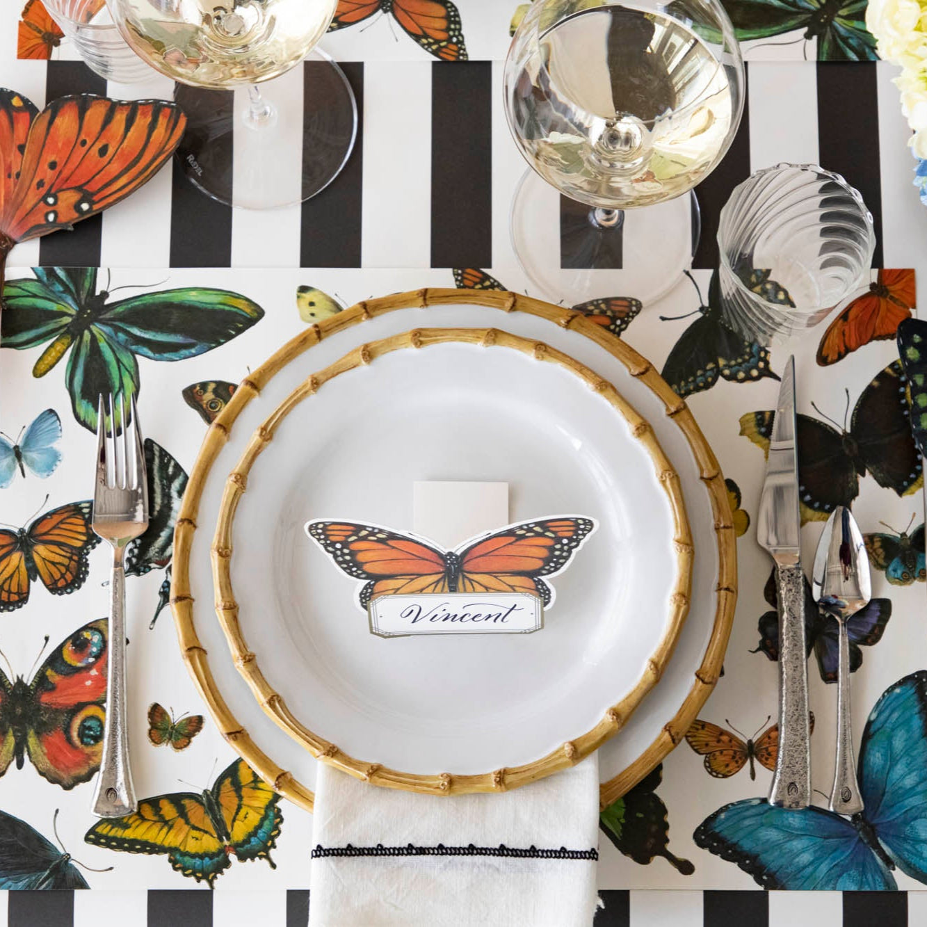 Butterfly Flight Placemat - Non-Slip Waterproof Table Mat for Dining, Kitchen, and Outdoor Picnics - Elegant Butterfly Design Home Decor
