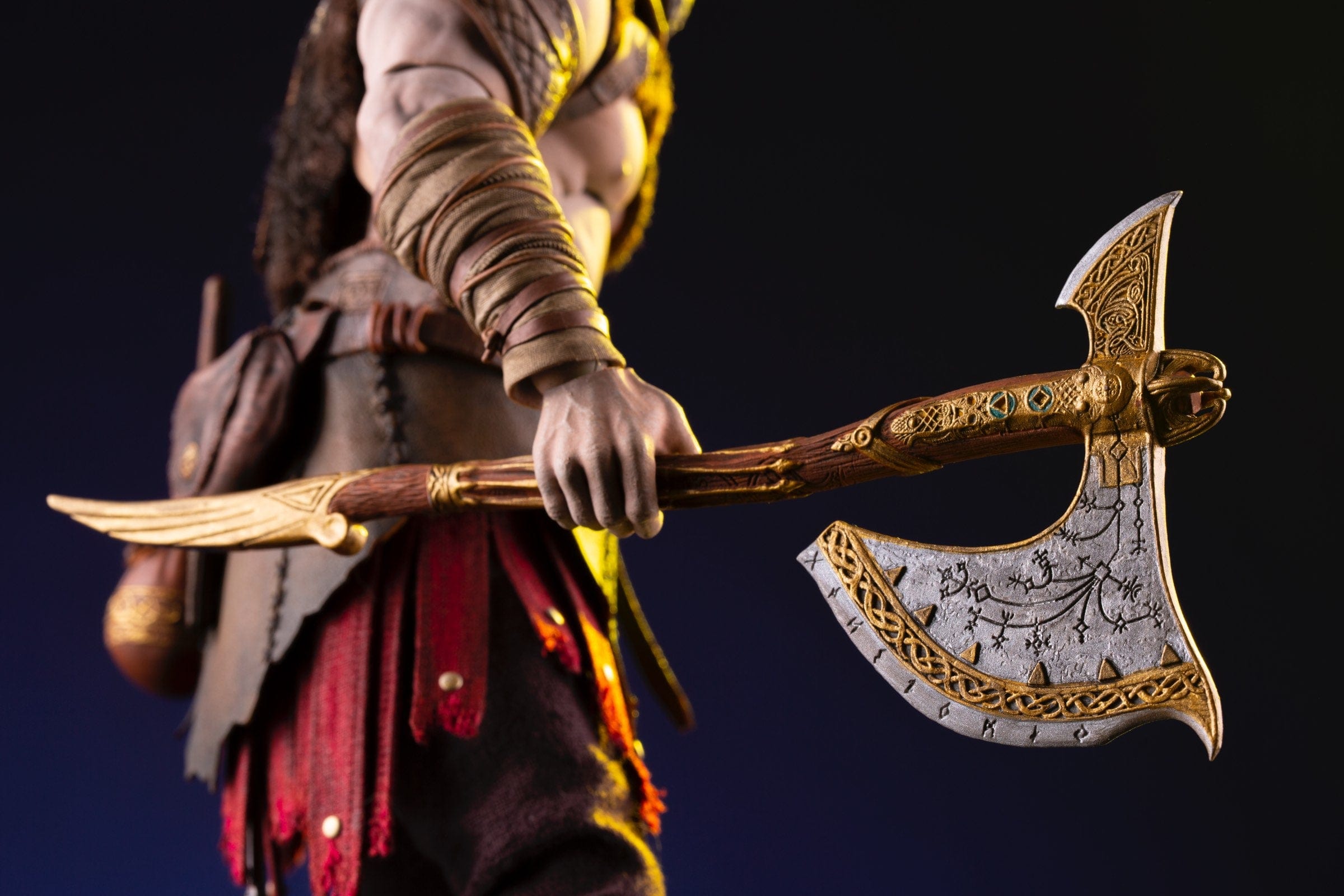 God of War Kratos 1/6 Scale Deluxe Action Figure - Exclusive Collectible for Gamers & Fans - Perfect for Display, Gaming Room Decor, and Cosplay Props