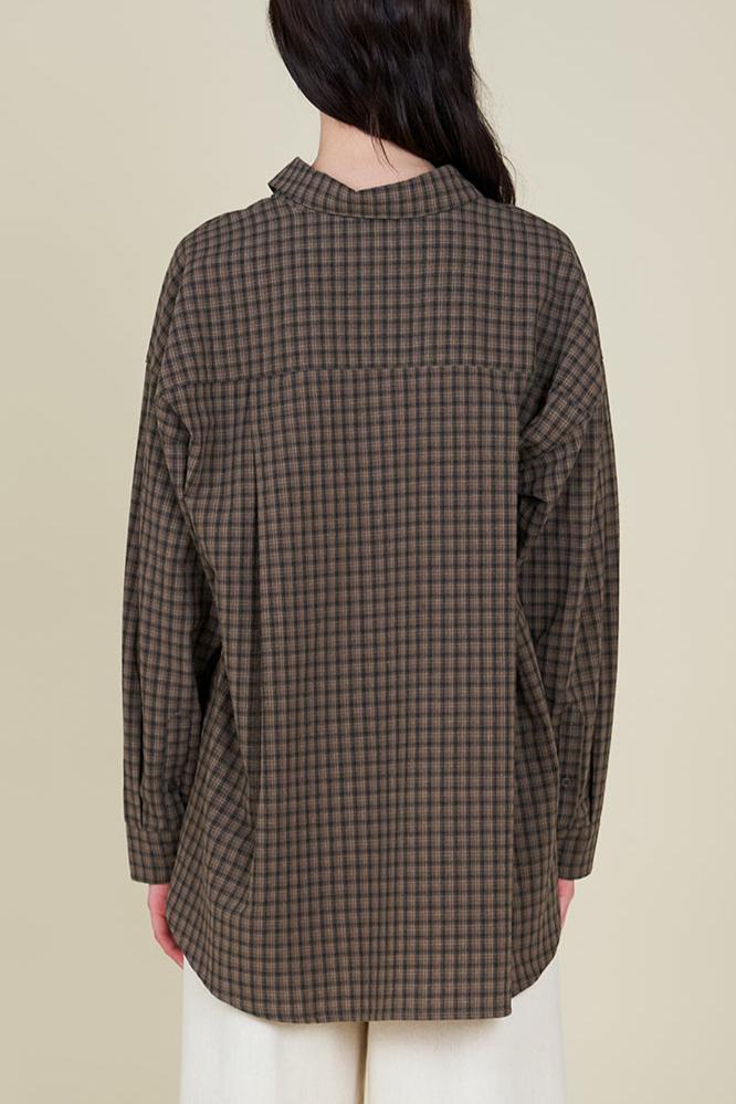Stylish Fall Plaid Shirt for Men & Women | Cozy Flannel Button-Up | Perfect for Autumn Outfits, Pumpkin Picking, and Cozy Evenings