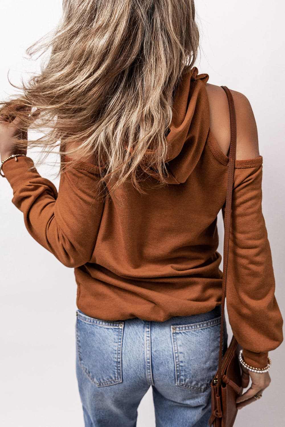 Trendy Women's Cold Shoulder Hoodie Long Sleeve Pullover Sweatshirt - Casual Outfit for Fall & Winter Fashion, Streetwear, Coffee Dates