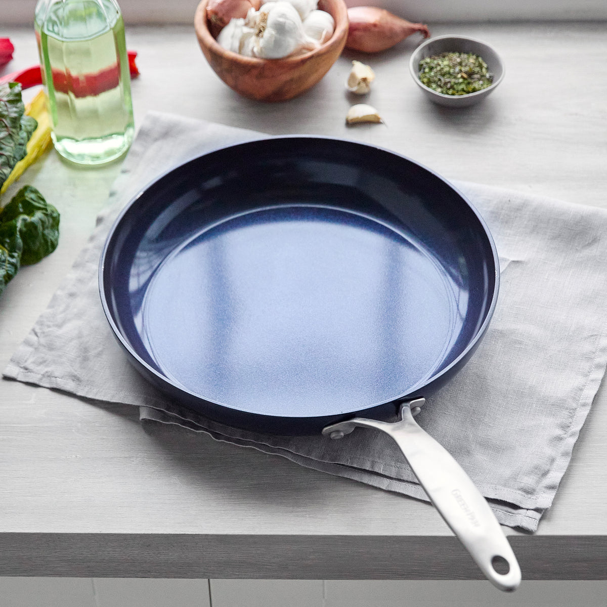 Valencia Pro Ceramic Nonstick 12-Inch Frying Pan | Midnight Blue Cookware Set | Perfect for Sauteing, Frying & Everyday Cooking