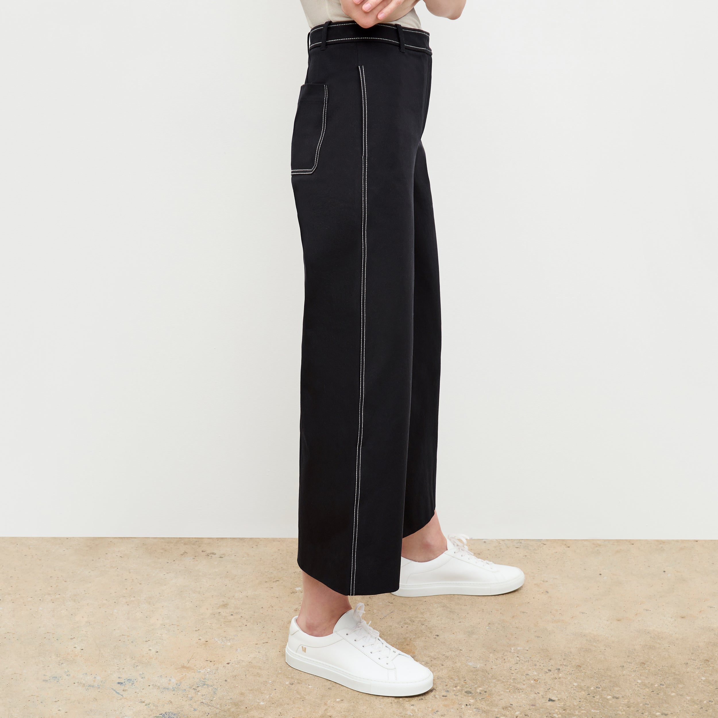 Abby Jean Contrast Stitch Eco-Friendly Denim Jeans - Black | Sustainable Fashion for Casual Wear & Everyday Outfits
