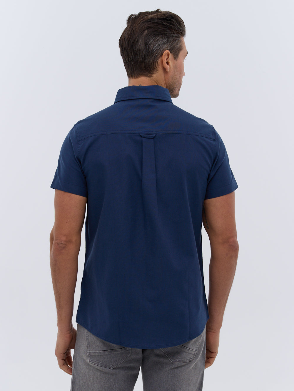 Bowdon Men's Short Sleeve Oxford Shirt - Casual Button Down Shirt for Men | Breathable Summer Work Shirt & Office Wear | Perfect for Business Casual, Outdoor Activities & Travel