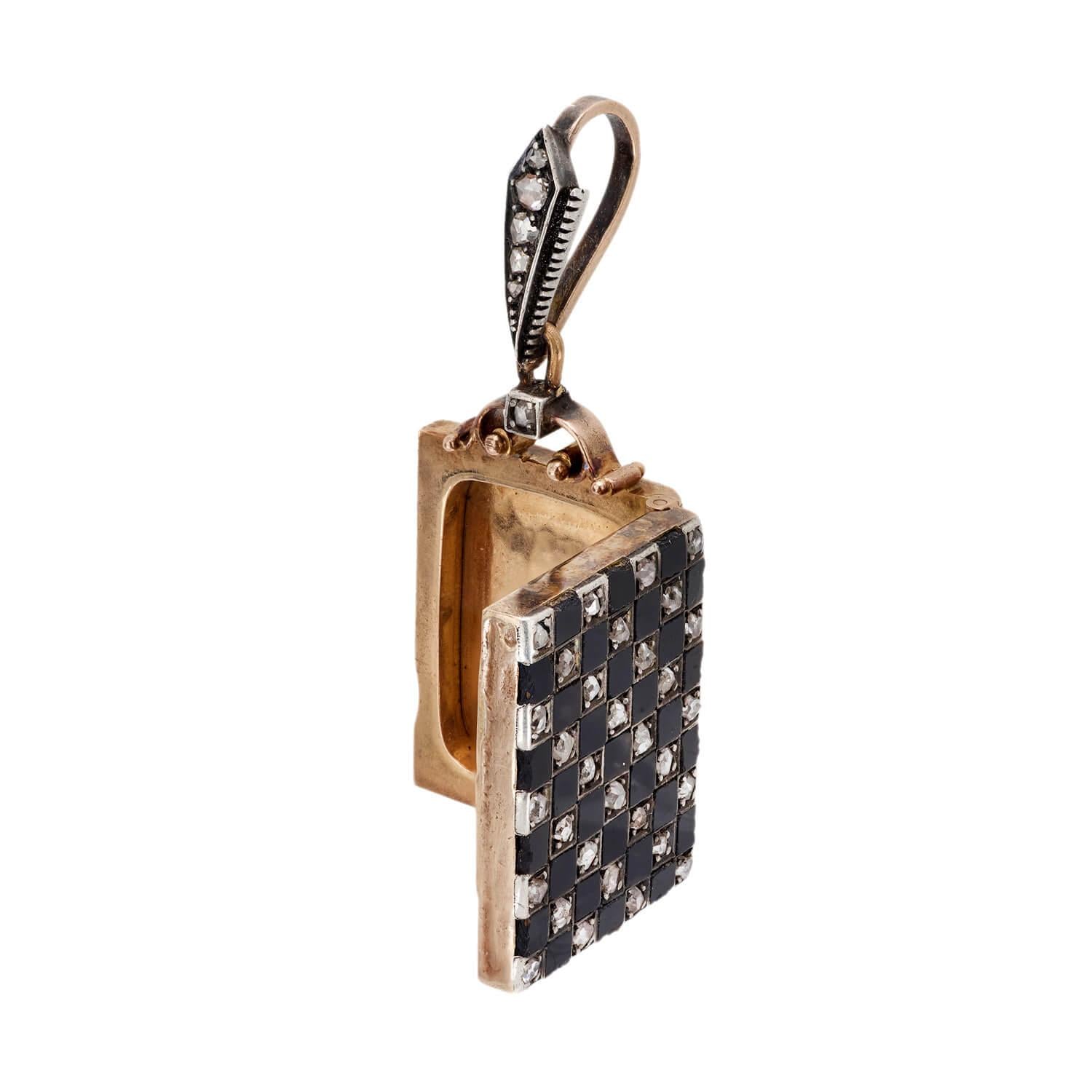 18kt Platinum Edwardian Locket with Onyx & Diamond Checkerboard Design - Perfect for Vintage Jewelry Collectors & Special Occasion Gifts