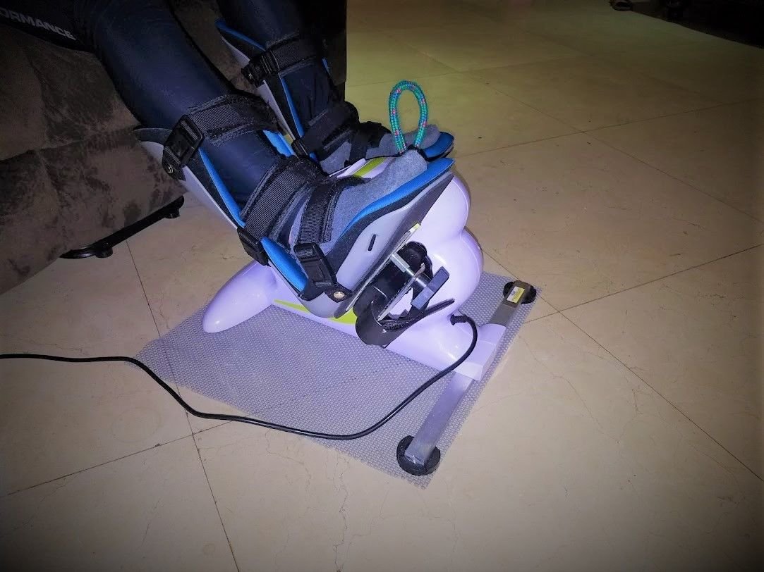 Sago® Adjustable Foot Splints for Motorized Exercise Bikes - Pair for Handicapped & Disabled Users (Include Shoe Size/Height/Weight/Gender) - Ideal for Physical Therapy, Rehabilitation & Home Exercise Equipment