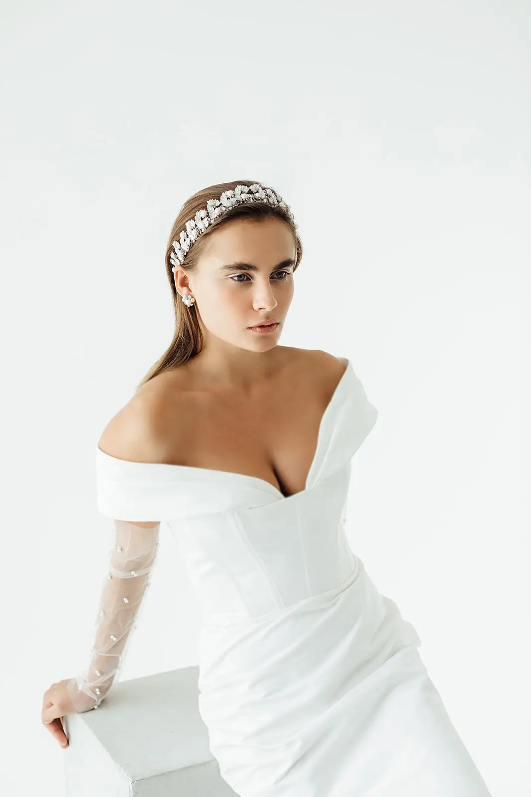 Ashton Crown - Elegant & Stylish Tiara for Weddings, Prom, Pageants, and Special Occasions | Perfect for Brides, Prom Queens, and Beauty Pageants