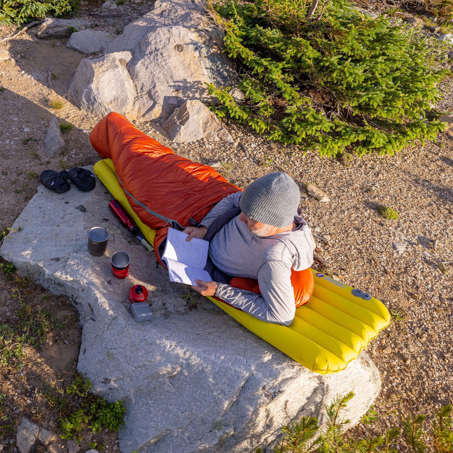 Big Agnes Divide Ultralight Inflatable Sleeping Pad for Camping, Hiking & Backpacking - Compact & Comfortable Air Mattress for Outdoor Adventures