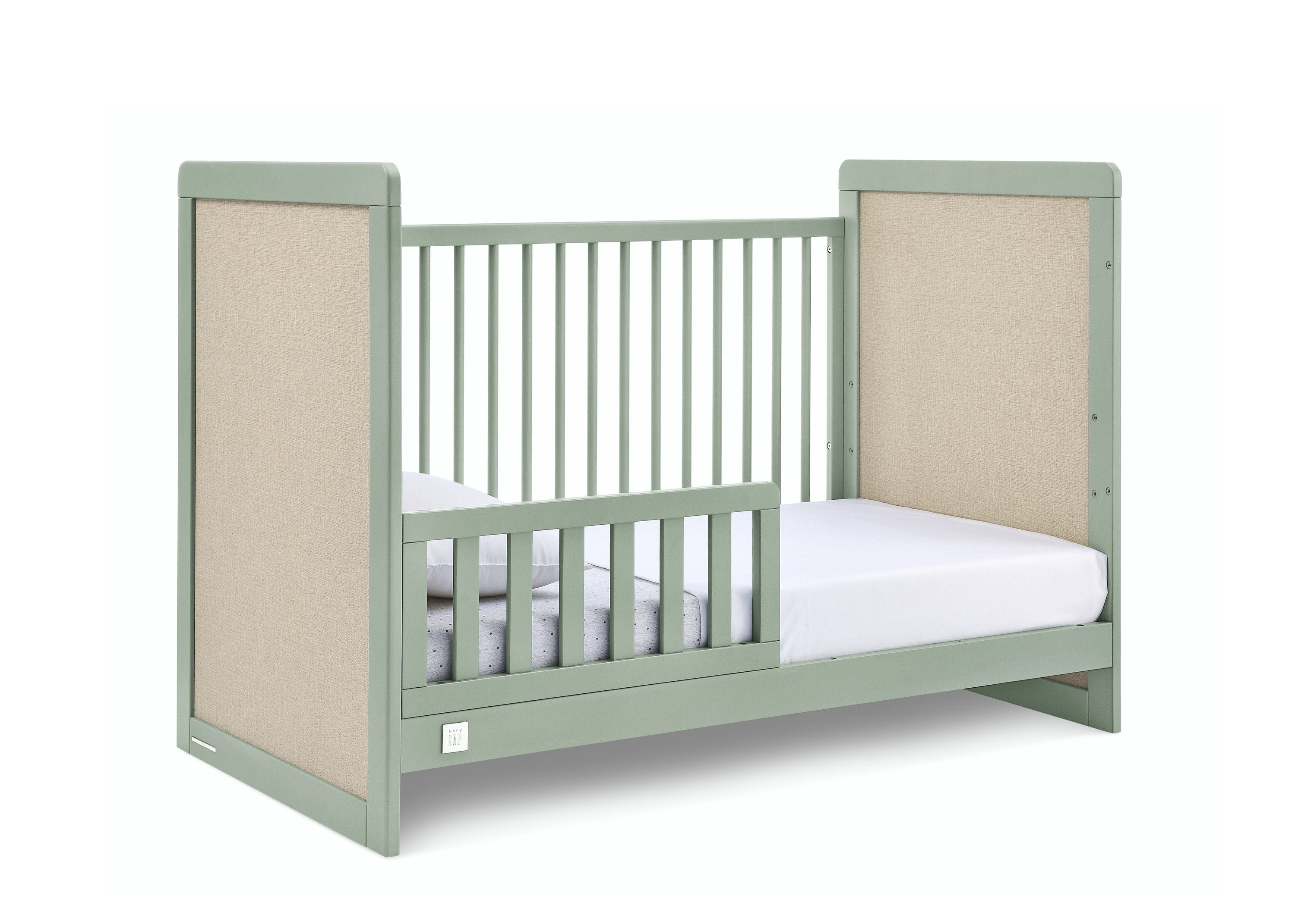 BabyGap Liam 4-in-1 Convertible Crib - Nursery Essential for Newborn to Toddler - Perfect for Bedrooms, Daycares & Guest Rooms