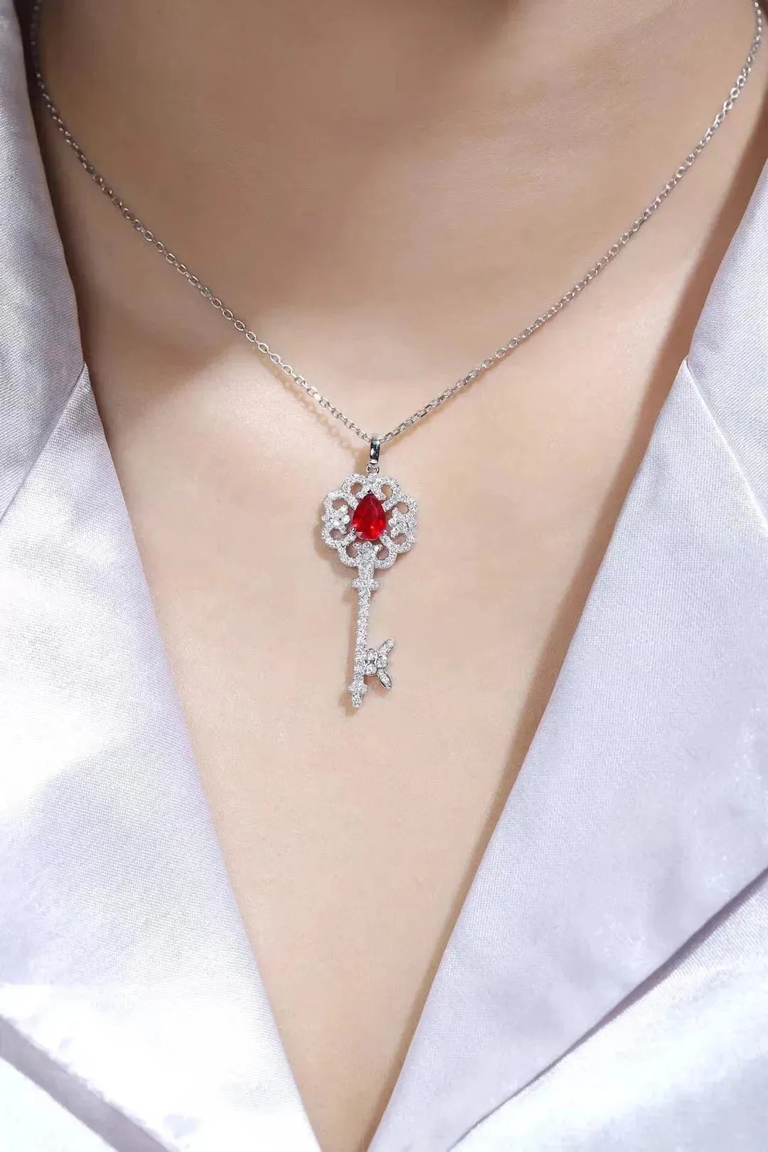 18K White Gold 1.1ct Pear-Shaped Lab Ruby Open Heart Key Pendant Necklace for Women - Elegant Fashion Jewelry for Valentine's Day, Anniversary & Romantic Gifts