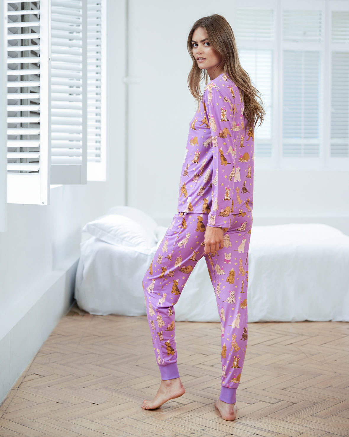 Party Dogs Print Long Pajama Set for Women - Cute & Comfortable Sleepwear for Nighttime & Lounging at Home