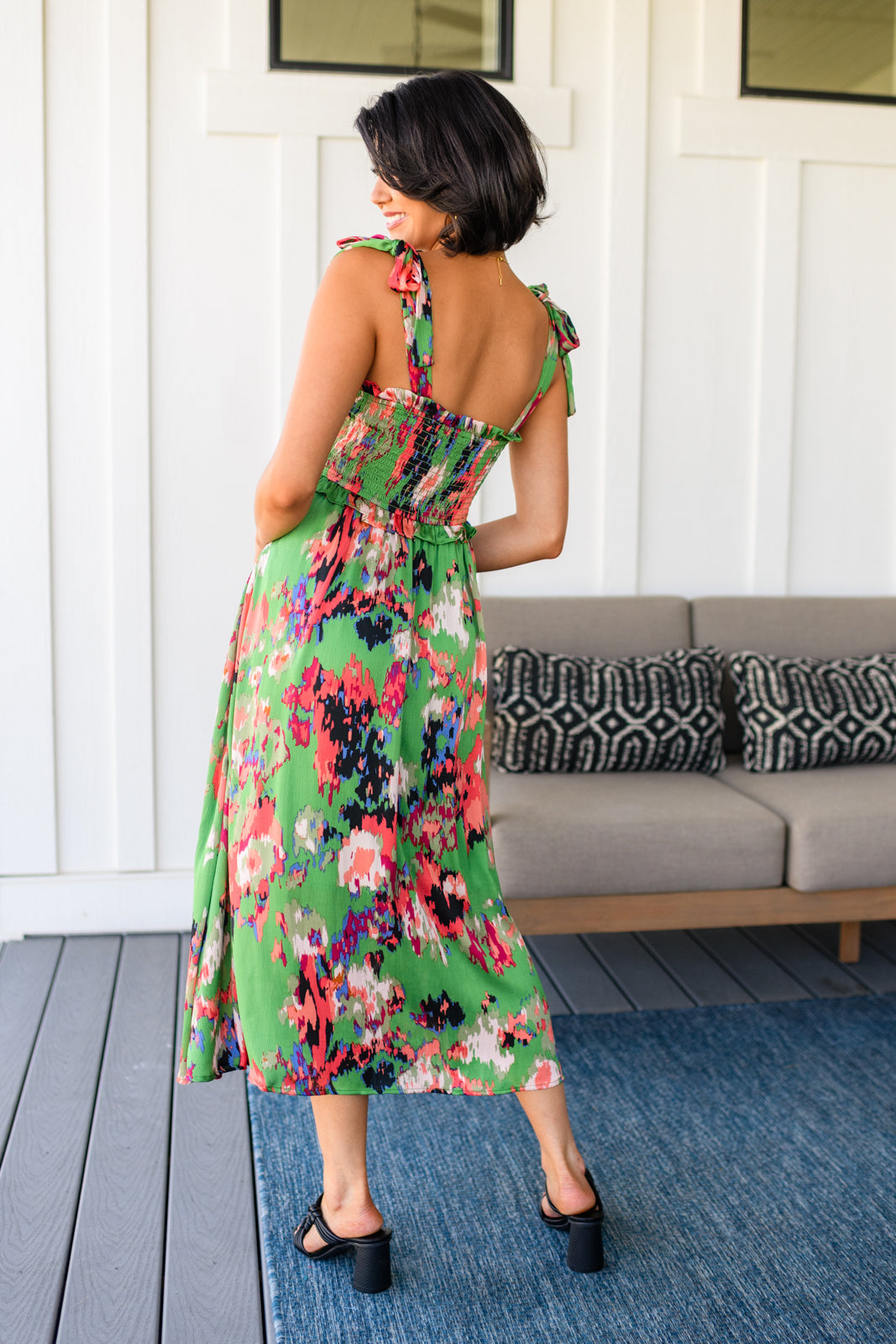 Little While Longer Green Dress - Elegant & Comfortable Women's Casual Dress for Summer, Parties & Everyday Wear