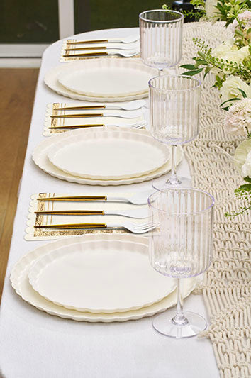Elegant White Christmas Table Setting - 12-Piece Holiday Dinnerware Set for Festive Dining & Entertaining - Perfect for Holiday Parties, Family Gatherings & Seasonal Decor