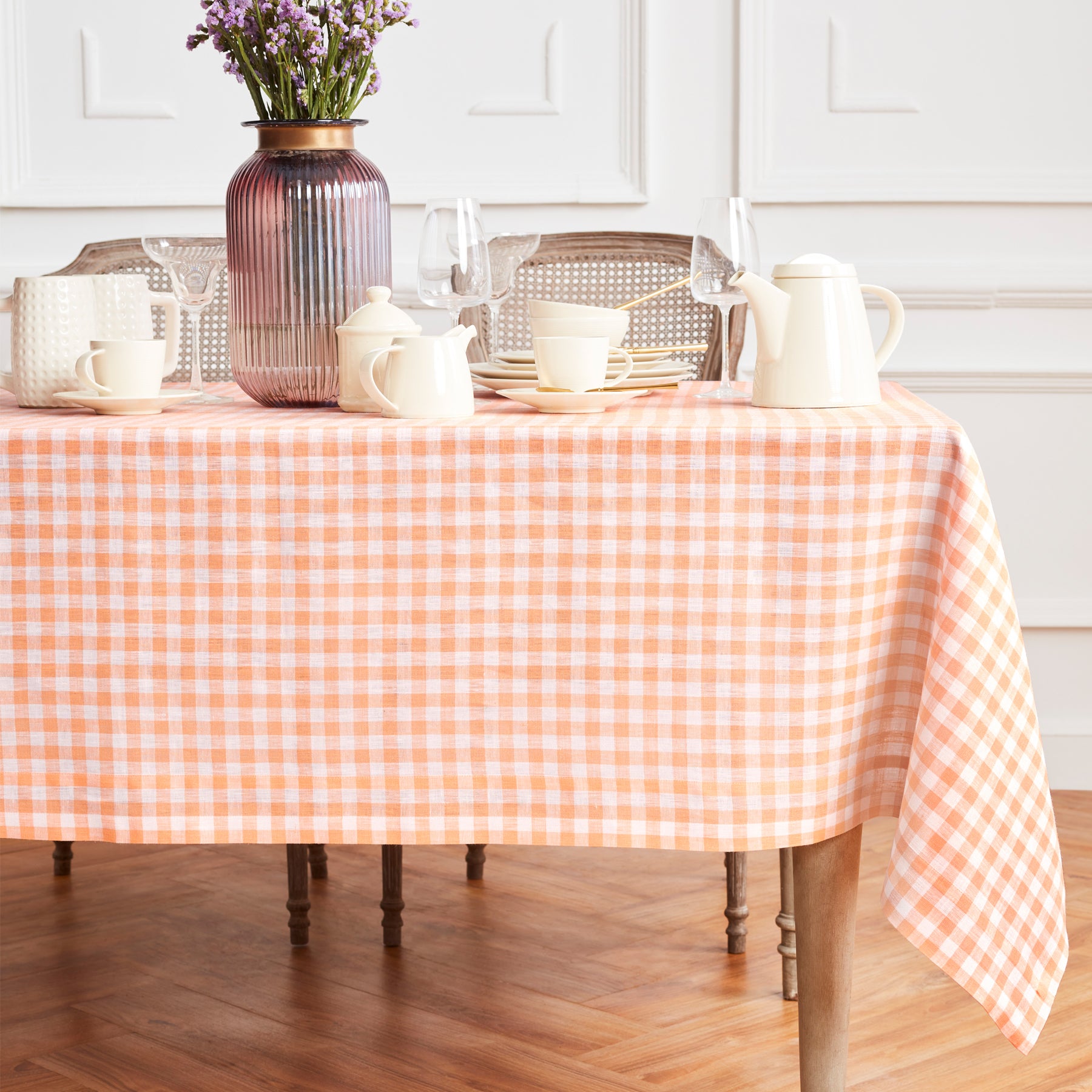 Stylish Red and White Checkered Gingham Tablecloth - Perfect for Picnics, BBQs, and Outdoor Dining