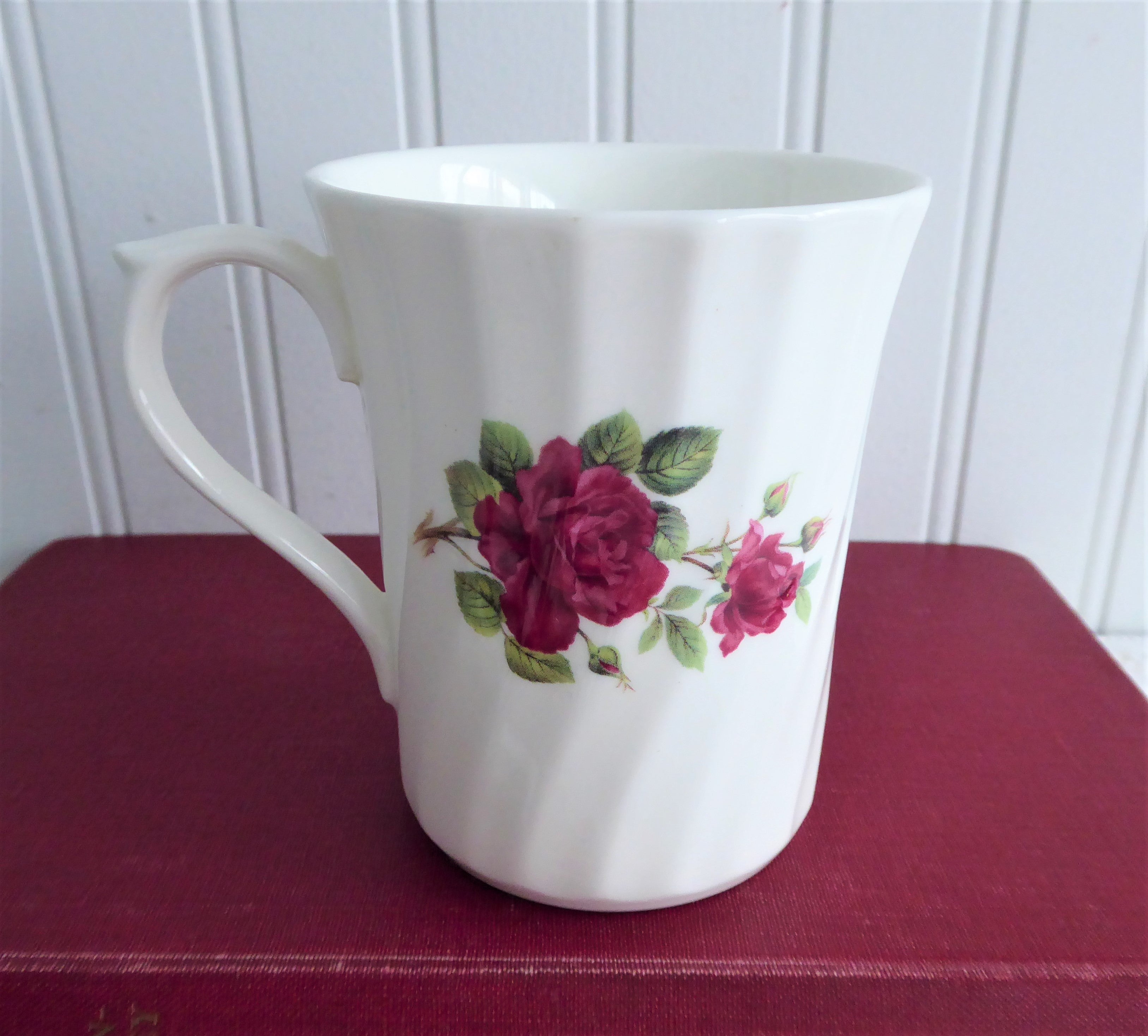Royal Patrician Allyn Nelson 2003 Burgundy Roses England Bone China Mug - Elegant Tea Cup for Afternoon Tea, Gift & Collectible