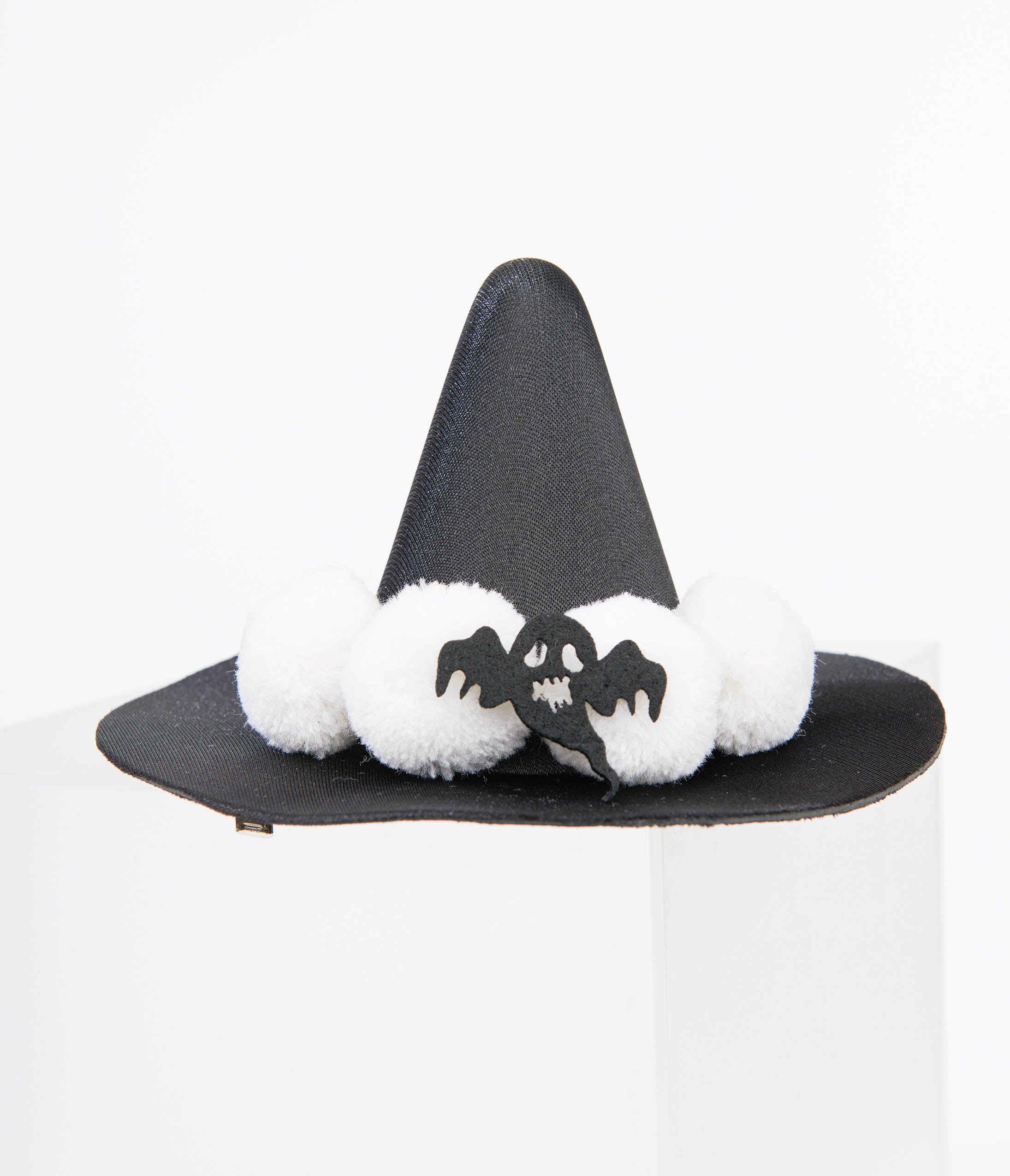 Vintage Black & White Witch Hat Hair Clip - Gothic Halloween Accessory for Women & Girls - Perfect for Costume Parties & Cosplay